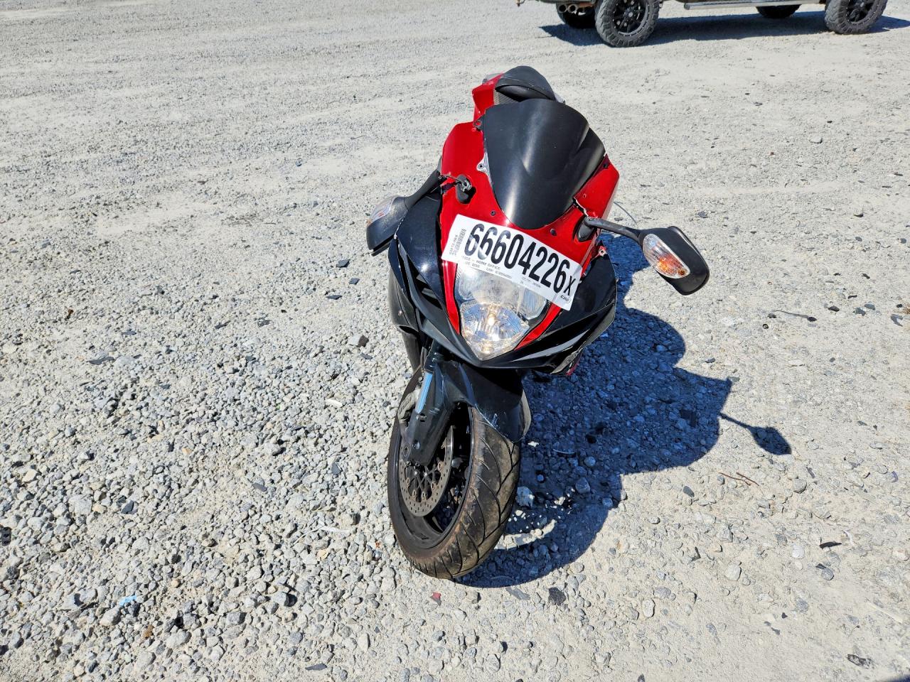 JS1GN7FA1D2102713 · 2013 SUZUKI GSX-R600 · 2/9