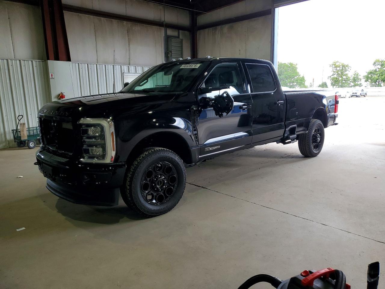 1FT8W2BT9REF78389 · 2024 FORD F250
