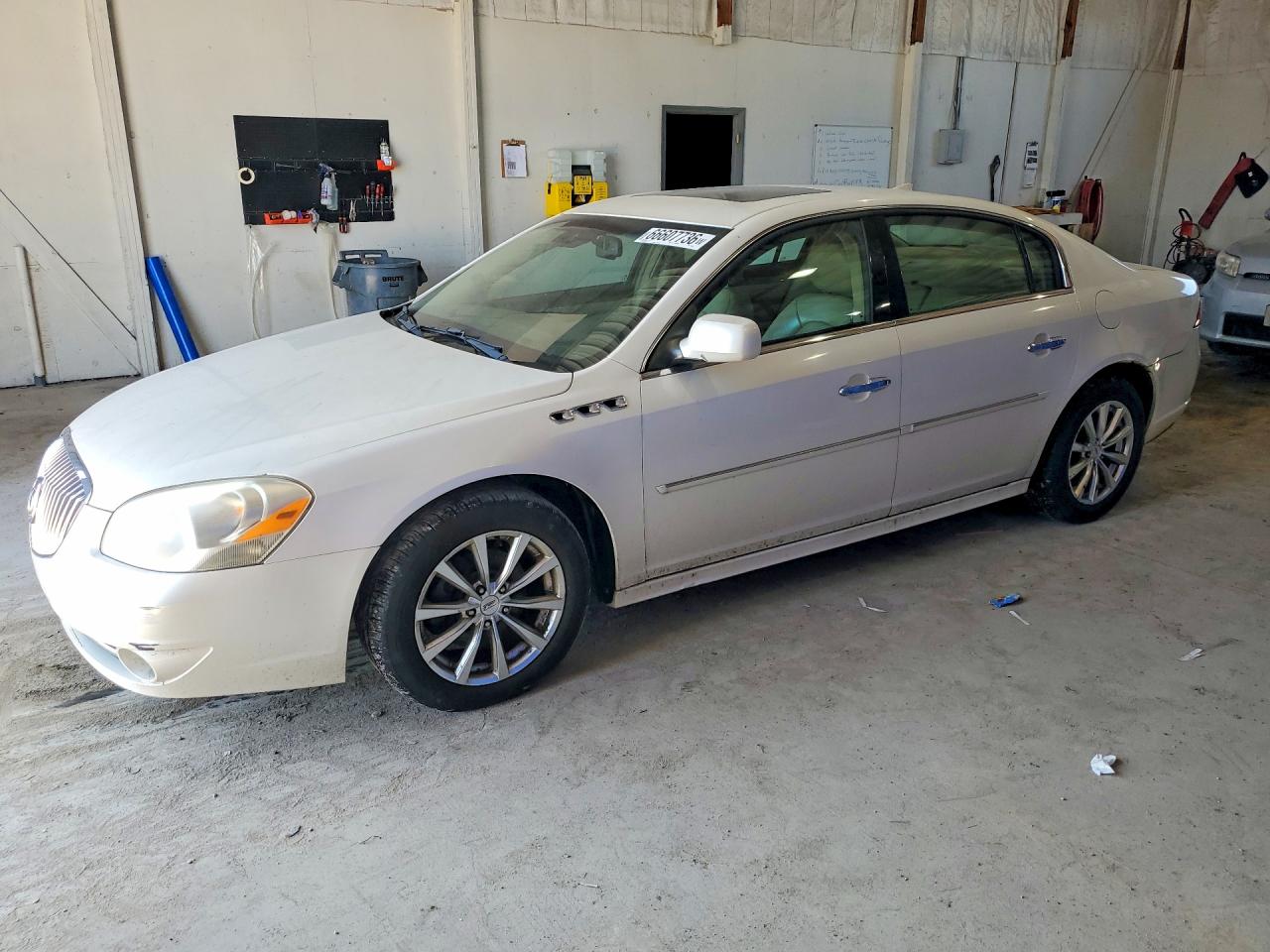 1G4HJ5EM5BU118643 · 2011 BUICK LUCERNE