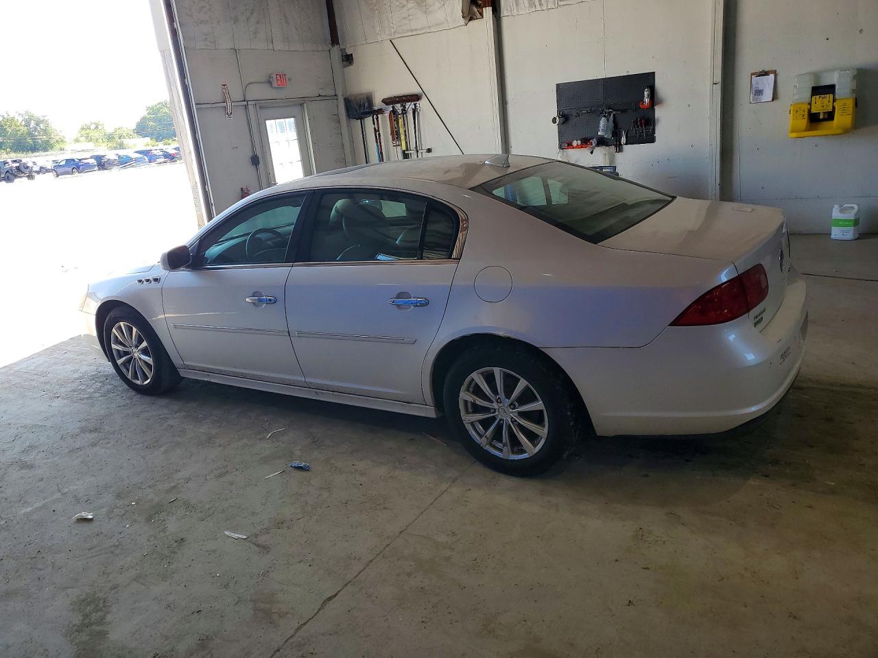 1G4HJ5EM5BU118643 · 2011 BUICK LUCERNE · 2/12