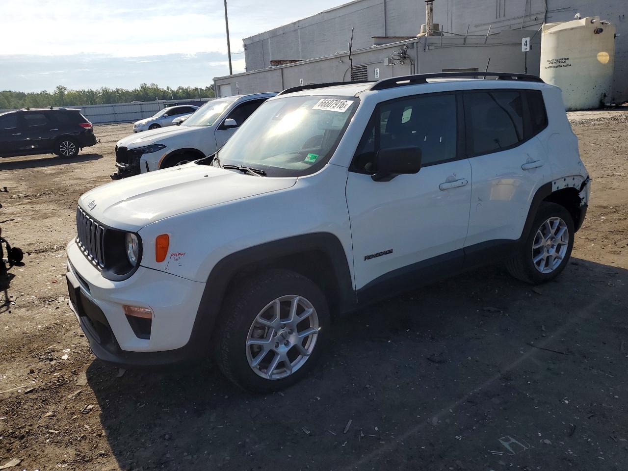 ZACNJDB15NPN85995 · 2022 JEEP RENEGADE