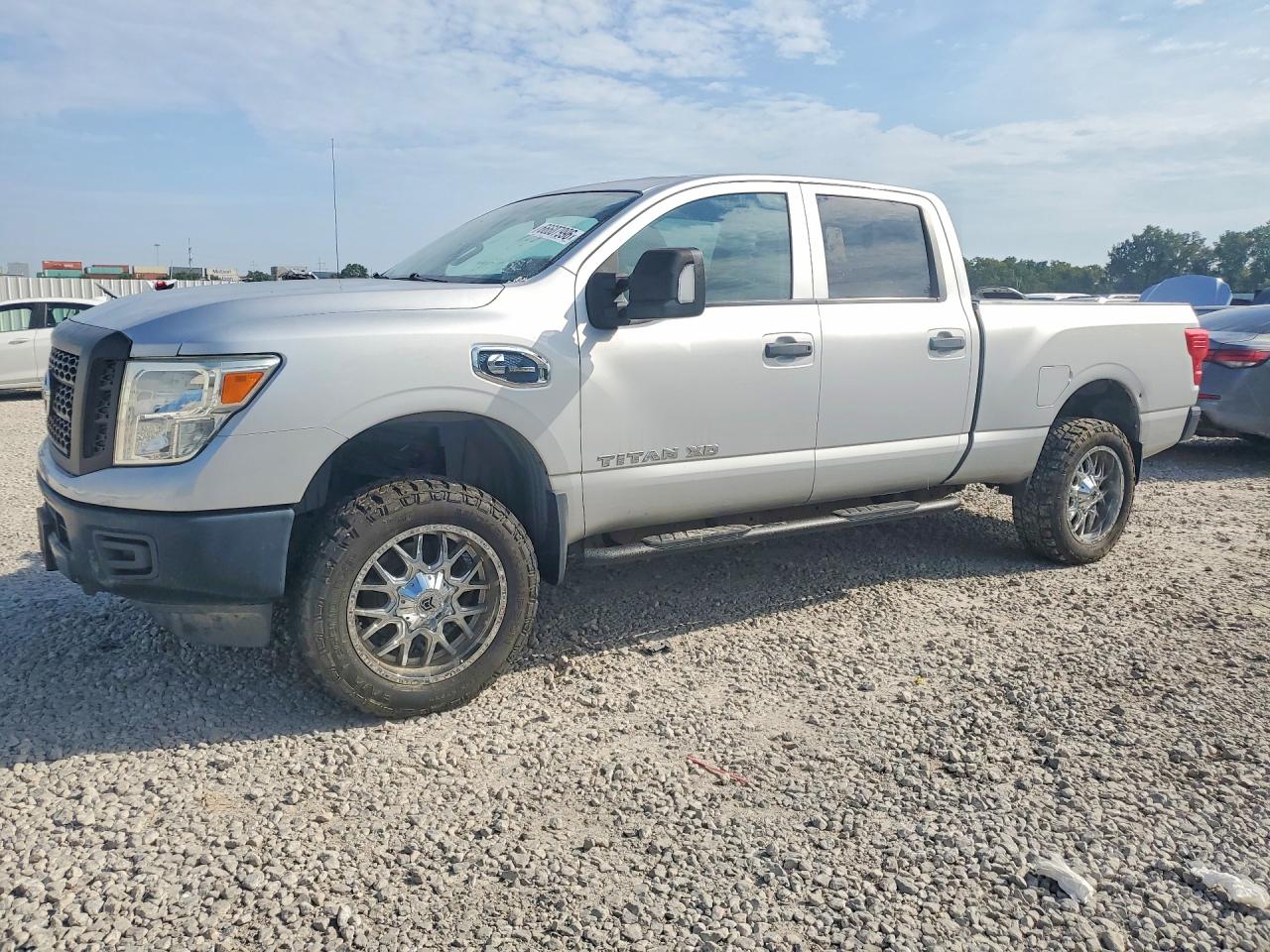 2017 NISSAN TITAN XD