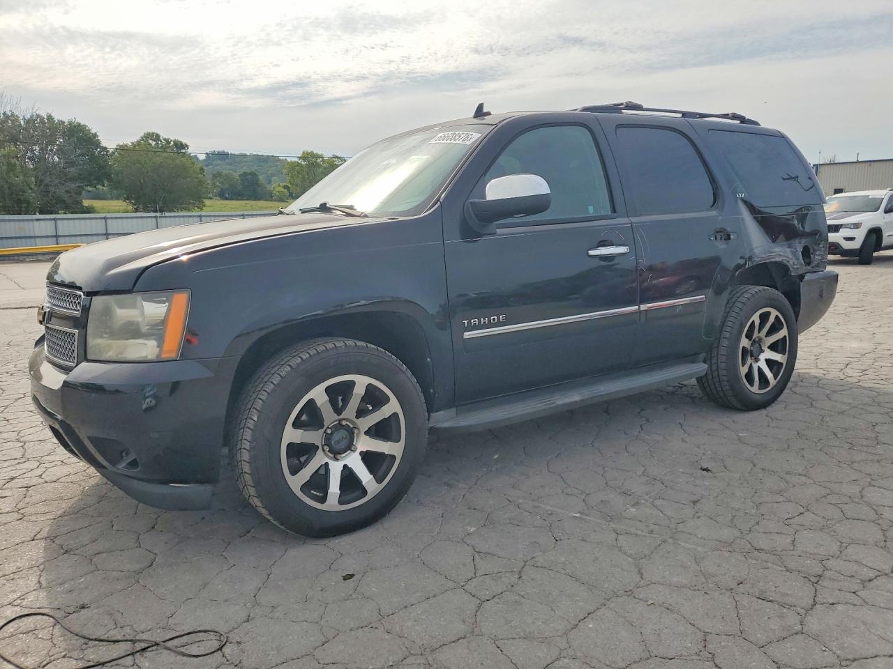 1GNSKCE09BR181165 · 2011 CHEVROLET TAHOE