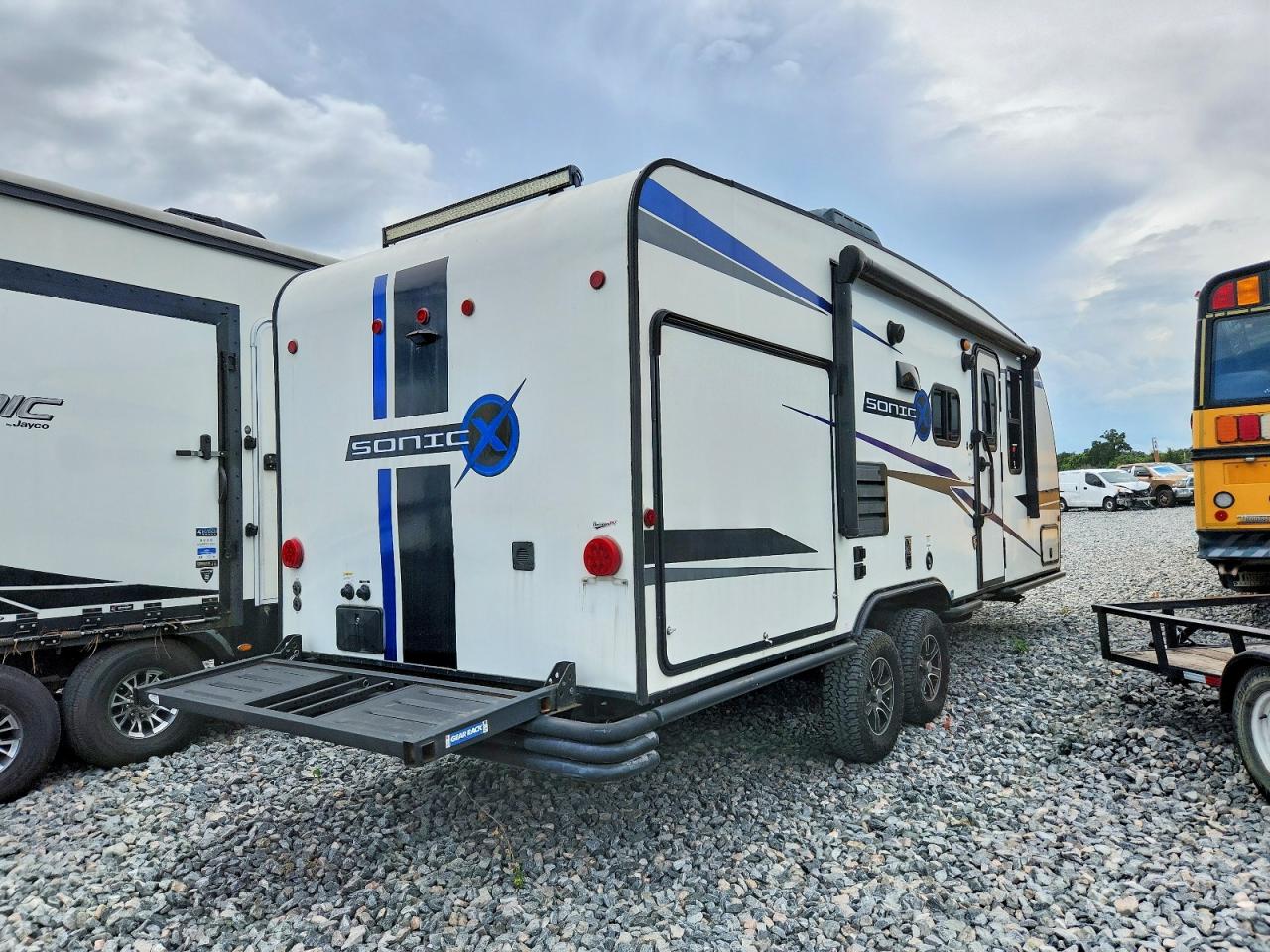 4EZT22329M4030661 · 2021 KZ TRAILER · 4/10