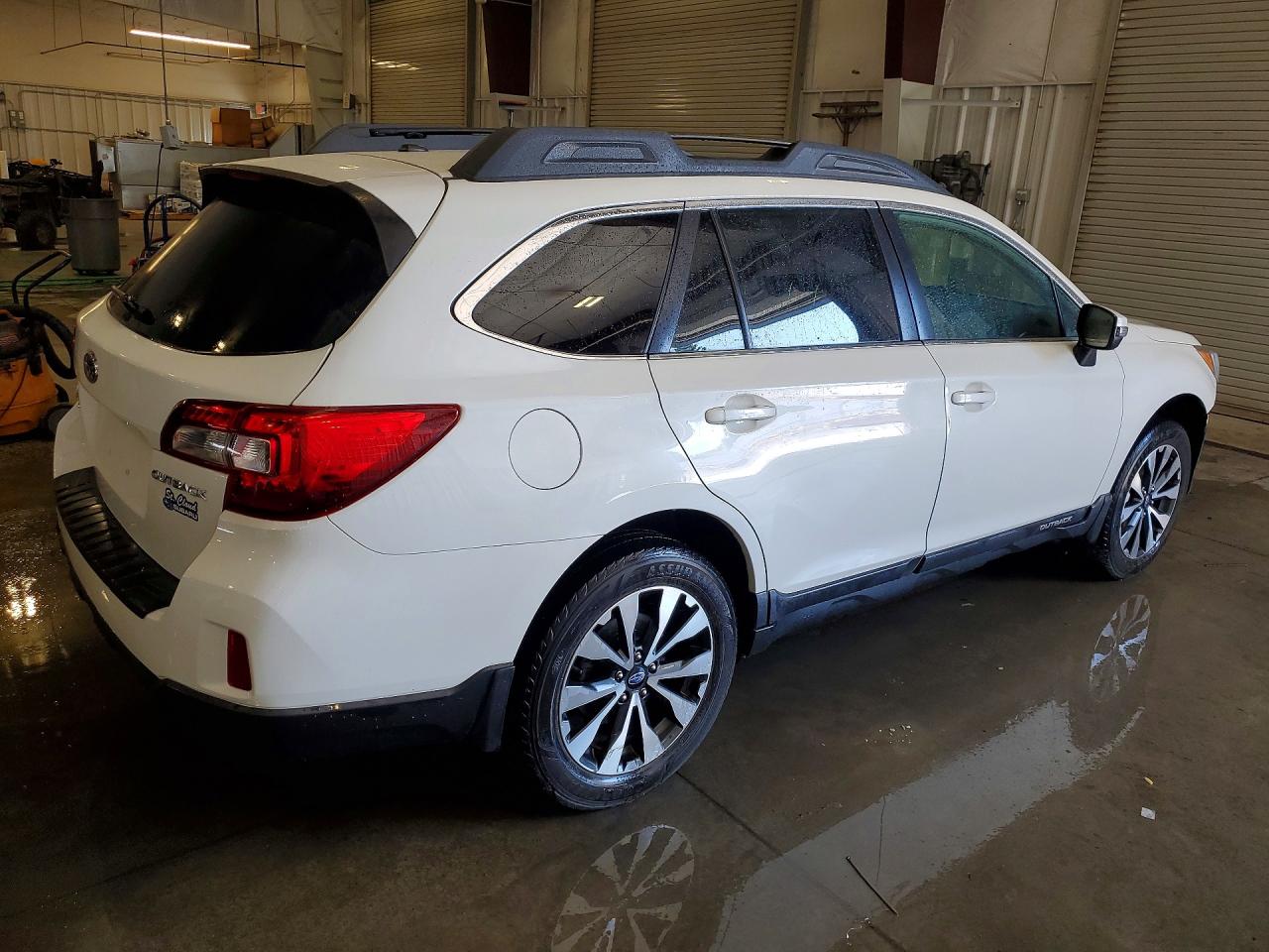 4S4BSBJC9F3229044 · 2015 SUBARU OUTBACK · 3/14