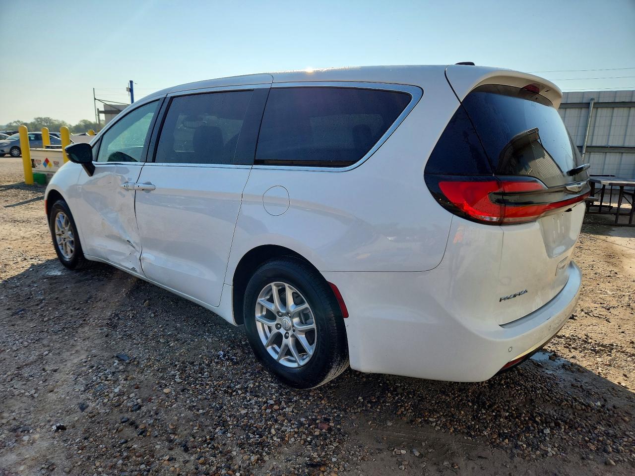 2C4RC1BG2TR283560 · 2026 CHRYSLER PACIFICA · 2/13