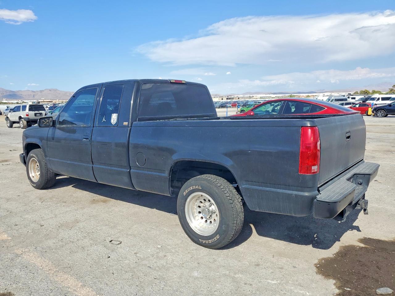2GCEC19K7S1118769 · 1995 CHEVROLET GMT-400 · 2/12