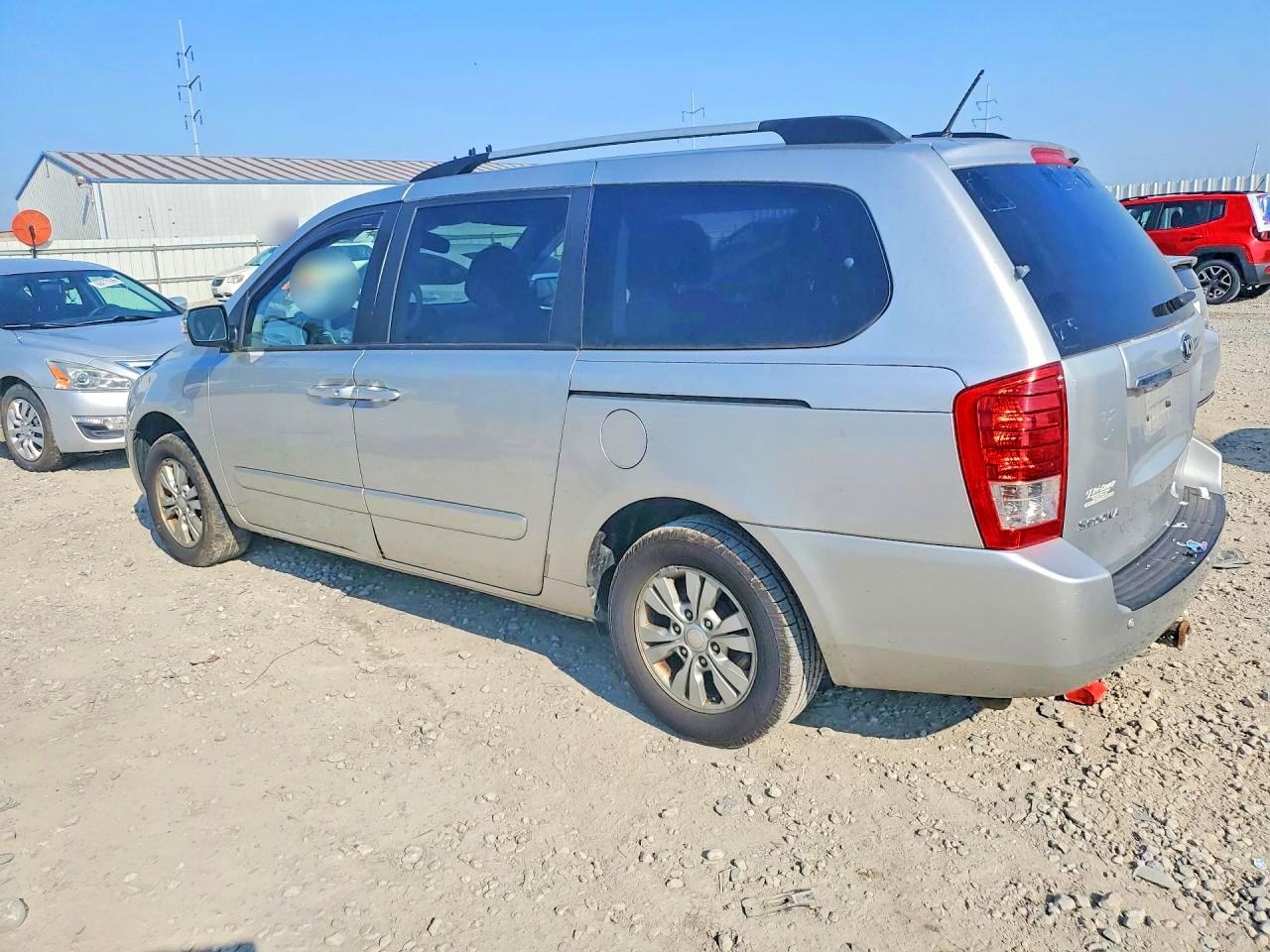 KNDMG4C7XC6507583 · 2012 KIA SEDONA · 2/14