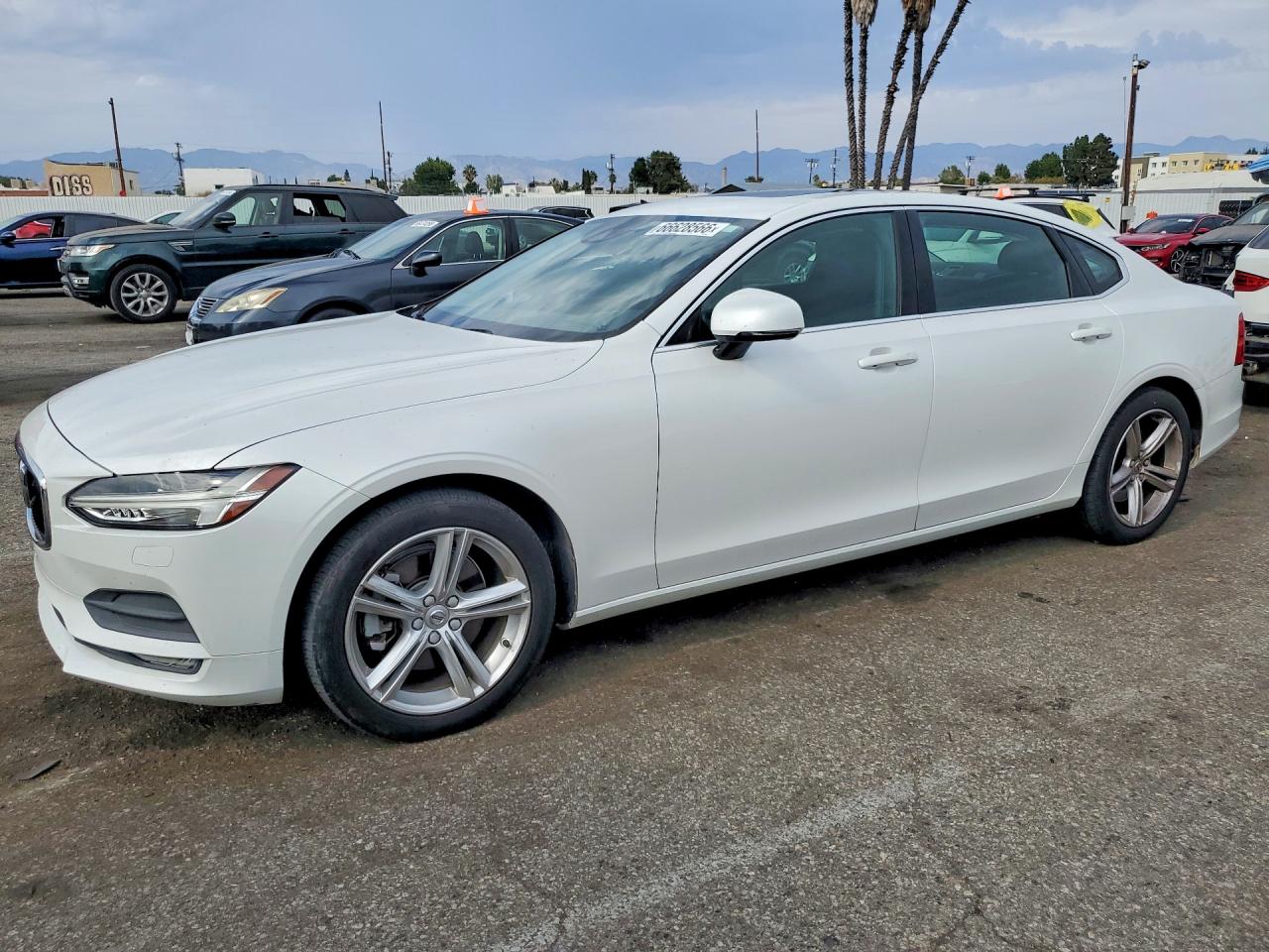 LVY982AK5JP030818 · 2018 VOLVO S90