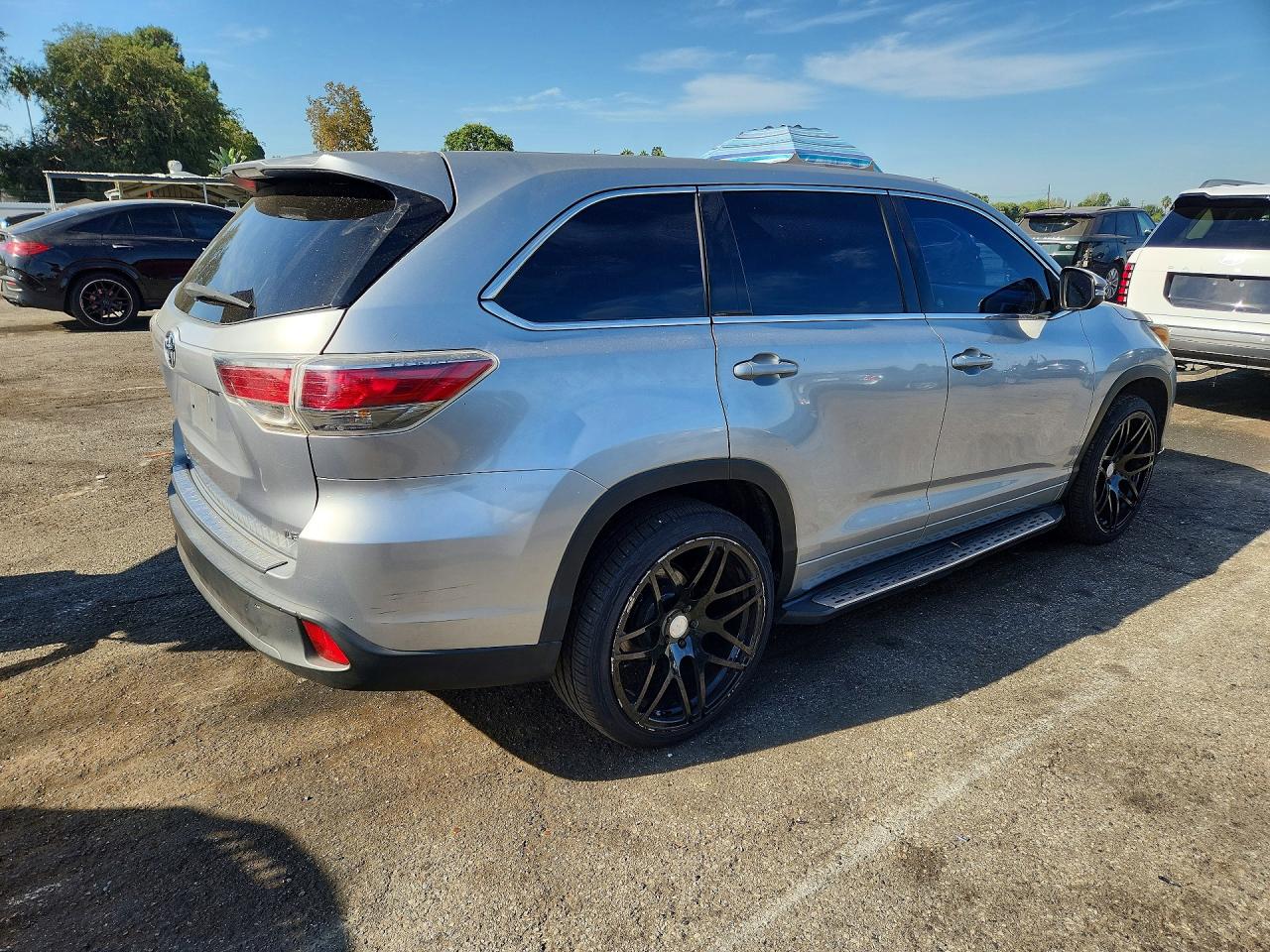 5TDZARFH3ES004876 · 2014 TOYOTA HIGHLANDER · 3/13
