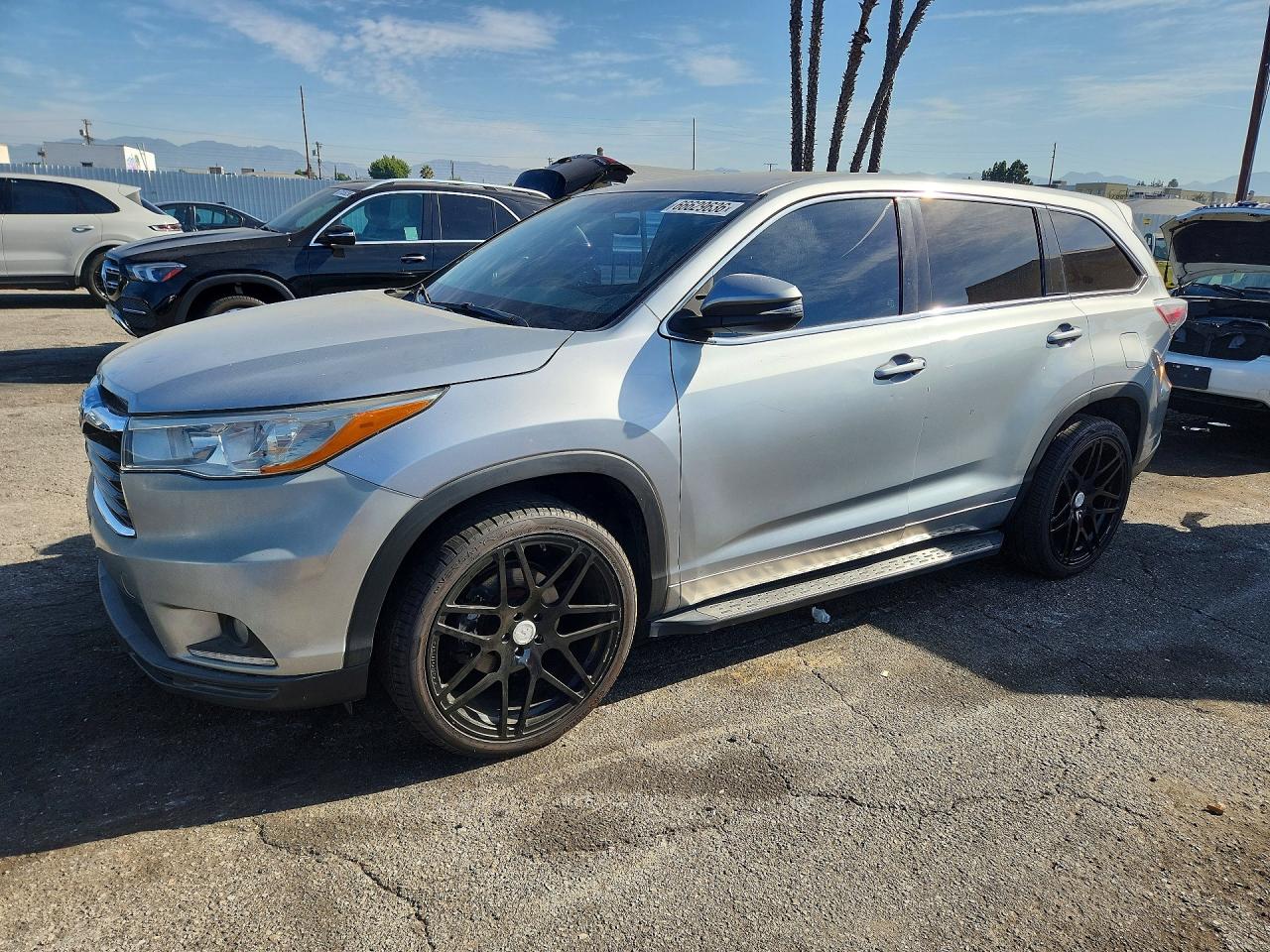 2014 TOYOTA HIGHLANDER