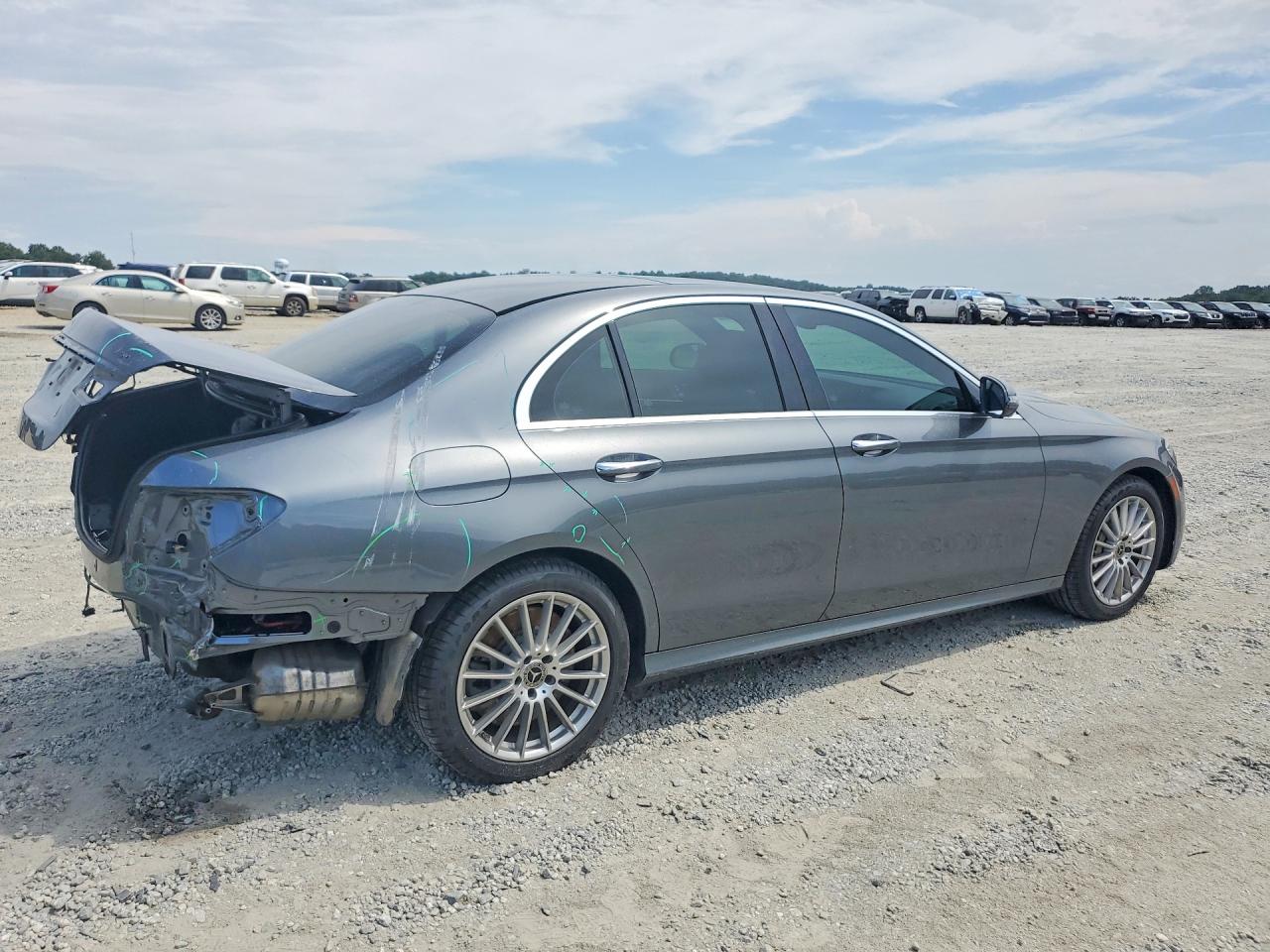 W1KZF5KB0MA999405 · 2021 MERCEDES-BENZ E · 3/13