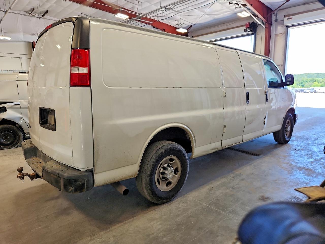 1GCWGBFG9K1251022 · 2019 CHEVROLET EXPRESS G2500 · 3/12