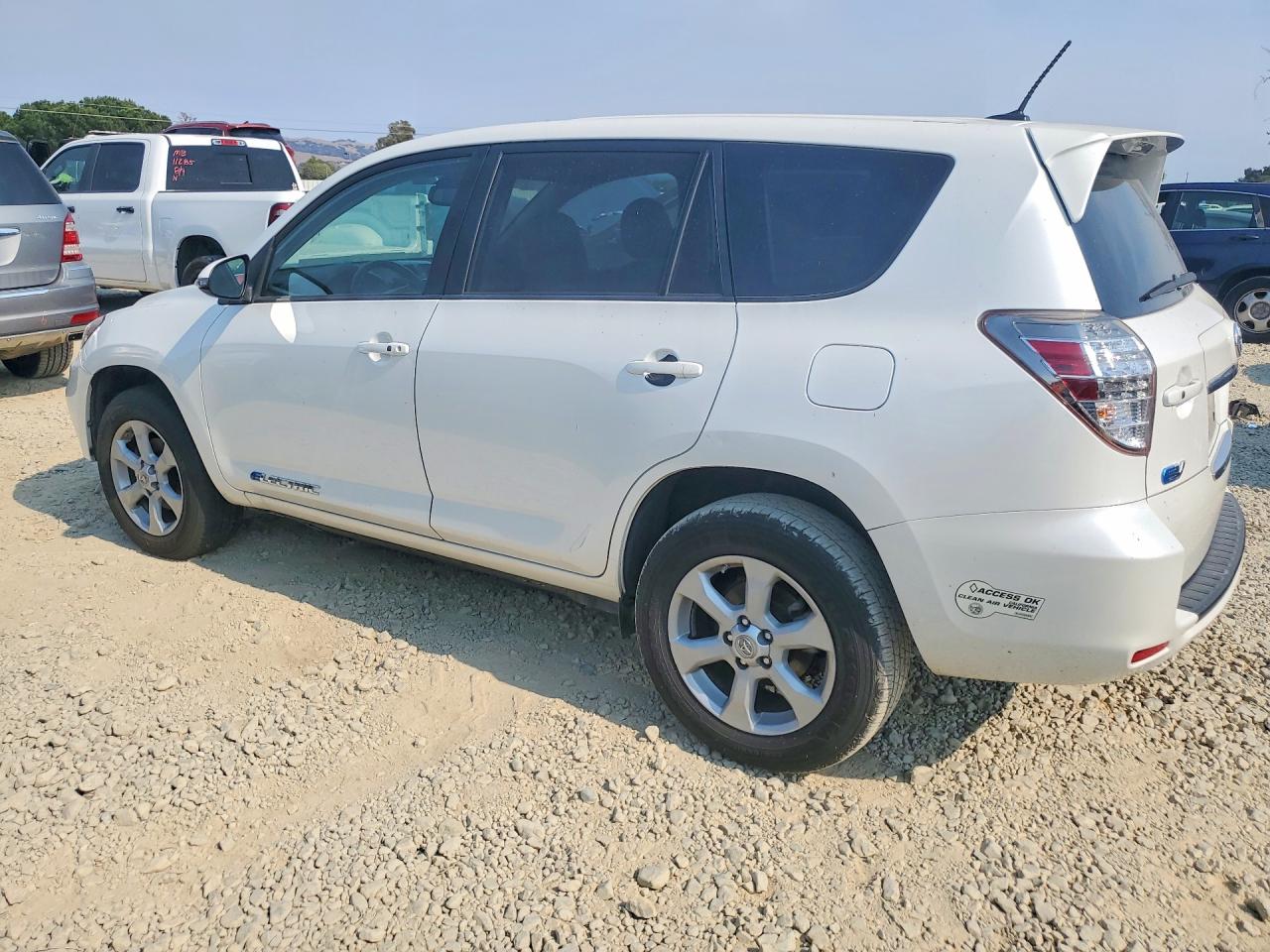 2T3YL4DV6CW001242 · 2012 TOYOTA RAV4 EV · 2/13