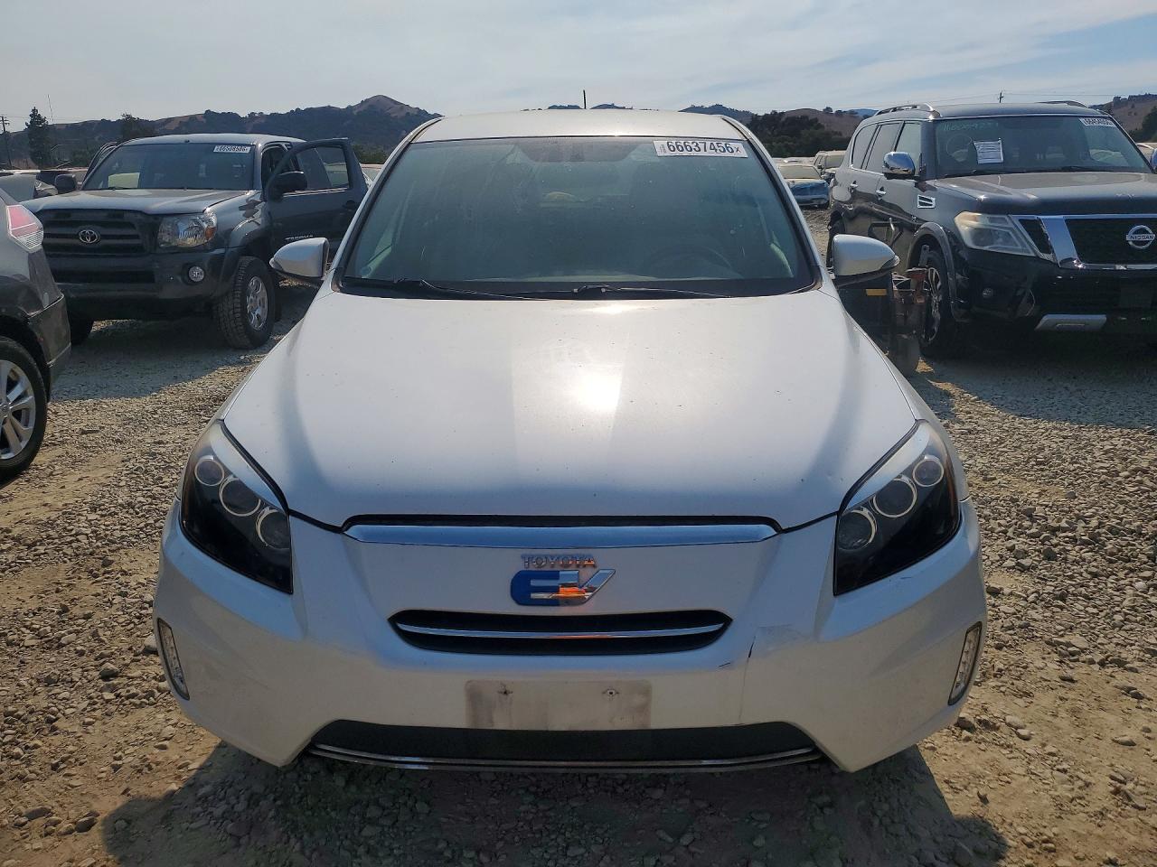 2T3YL4DV6CW001242 · 2012 TOYOTA RAV4 EV · 5/13