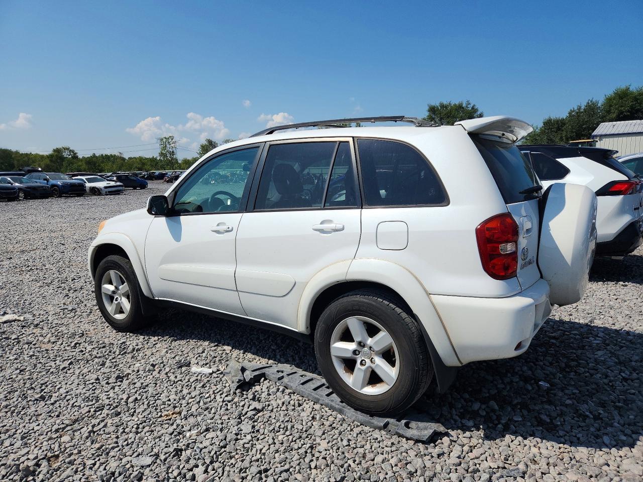 JTEHD20V150043960 · 2005 TOYOTA RAV4 · 2/12