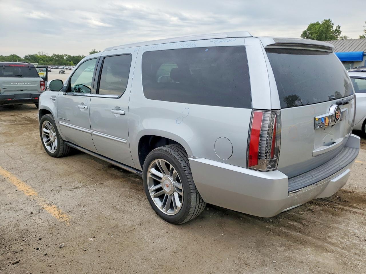 1GYS4JEF8DR130801 · 2013 CADILLAC ESCALADE · 2/13