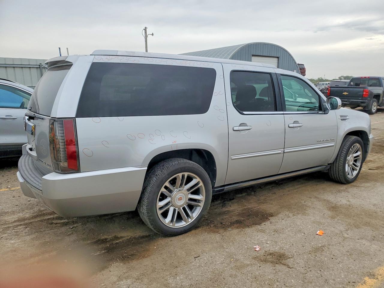 1GYS4JEF8DR130801 · 2013 CADILLAC ESCALADE · 3/13