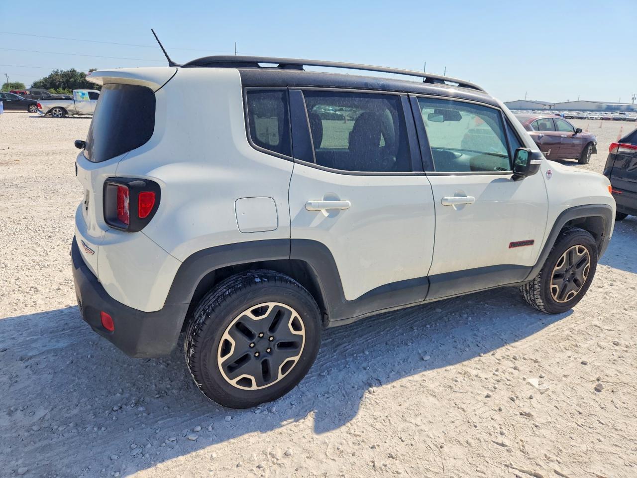 ZACCJBCB7HPF14422 · 2017 JEEP RENEGADE · 3/12