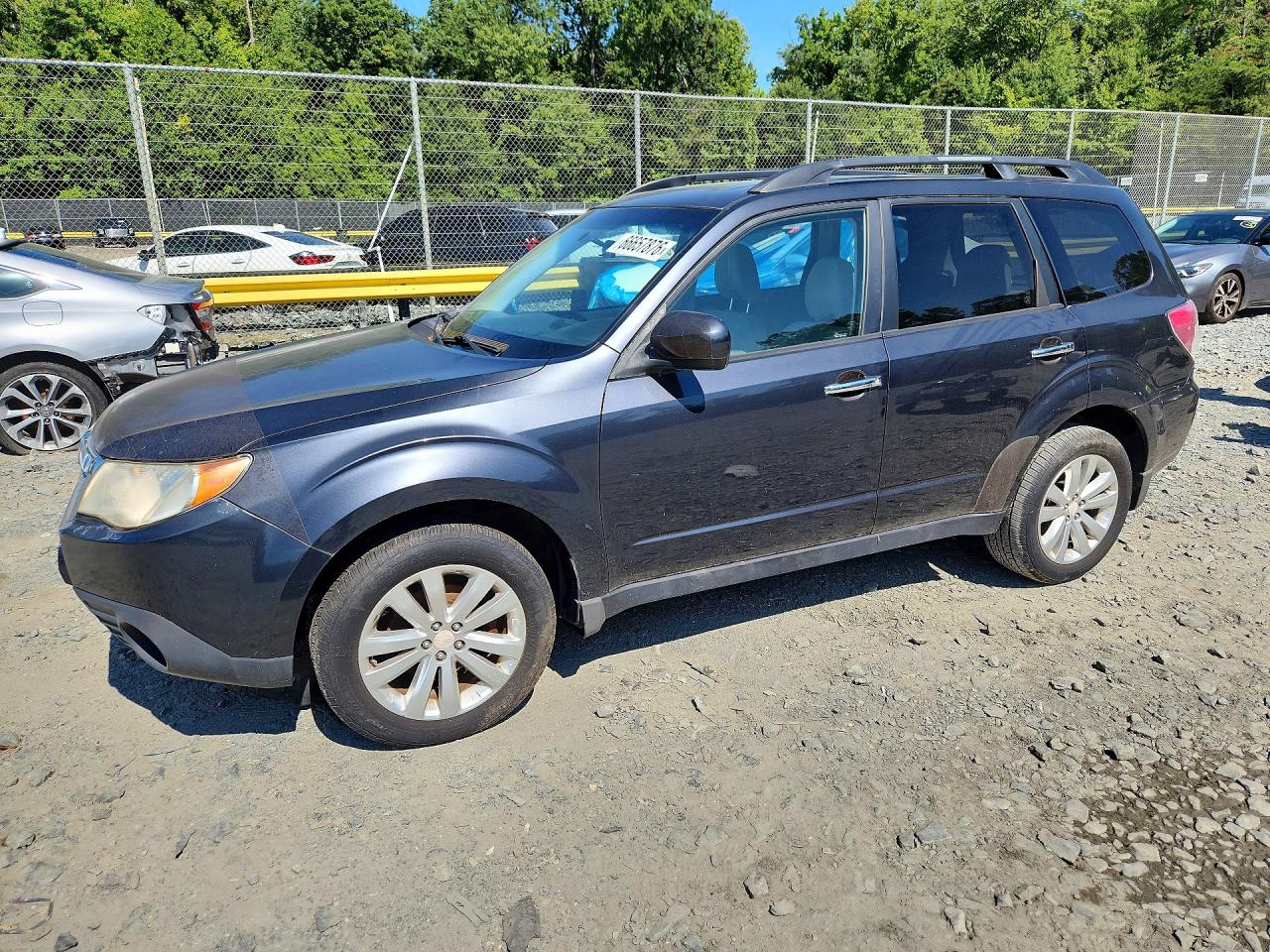 JF2SHADC7BH708442 · 2011 SUBARU FORESTER
