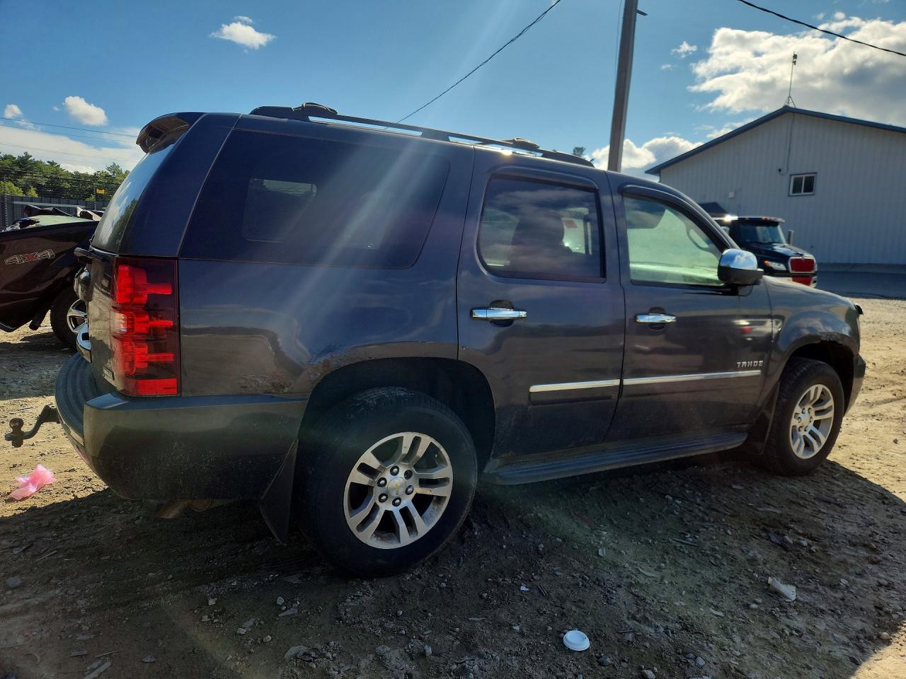 1GNUKCE02AR140769 · 2010 CHEVROLET TAHOE · 3/13