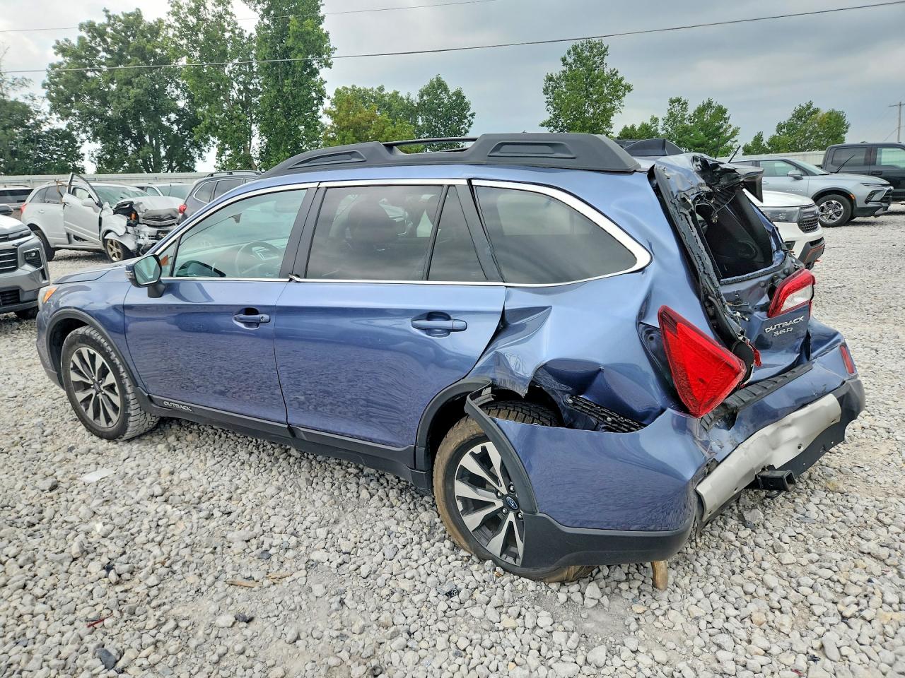 4S4BSENC9G3236038 · 2016 SUBARU OUTBACK · 2/13