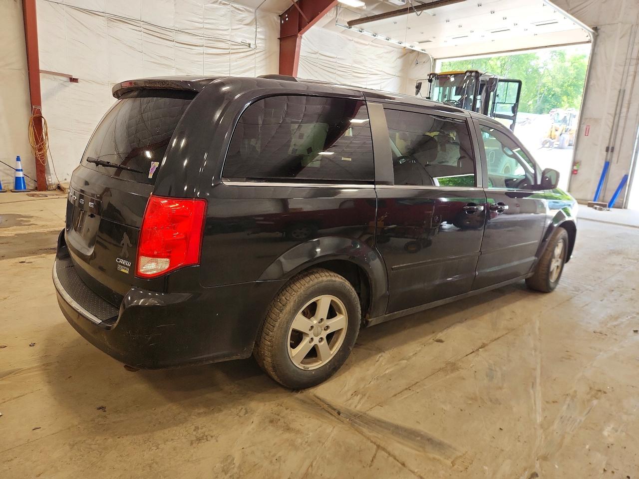 2D4RN5DGXBR643173 · 2011 DODGE GRAND CARAVAN · 3/12