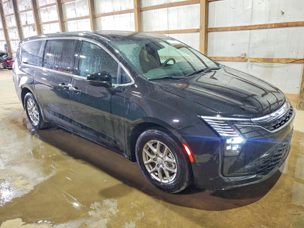 2C4RC1BG7VR576857 · 2027 CHRYSLER PACIFICA · 4/13