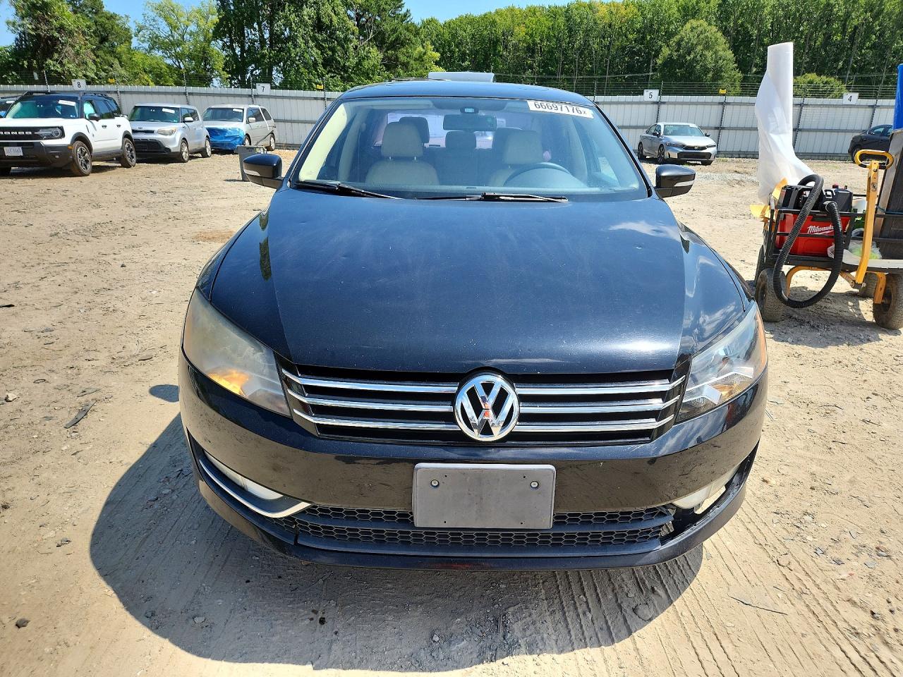 1VWCN7A38DC013029 · 2013 VOLKSWAGEN PASSAT · 5/12