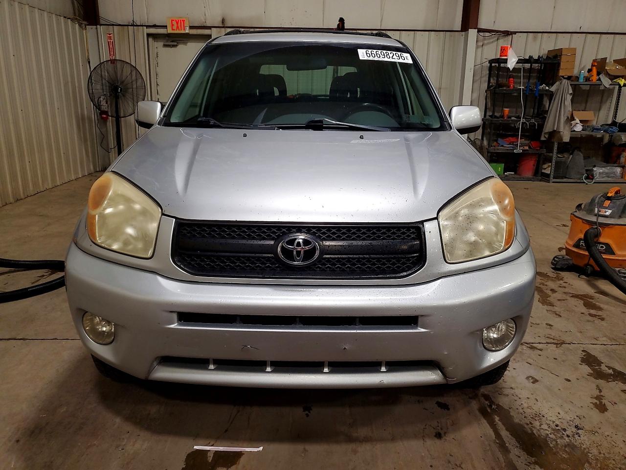 JTEHD20V040027411 · 2004 TOYOTA RAV4 · 5/13