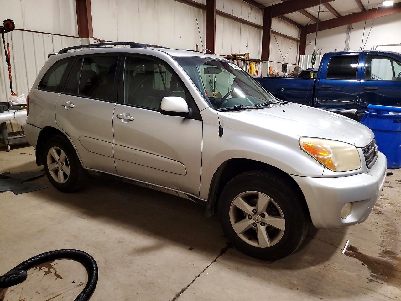 JTEHD20V040027411 · 2004 TOYOTA RAV4 · 4/13