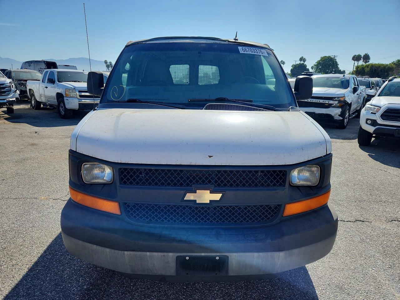 1GCWGFFF8F1277602 · 2015 CHEVROLET EXPRESS G2500 · 5/13