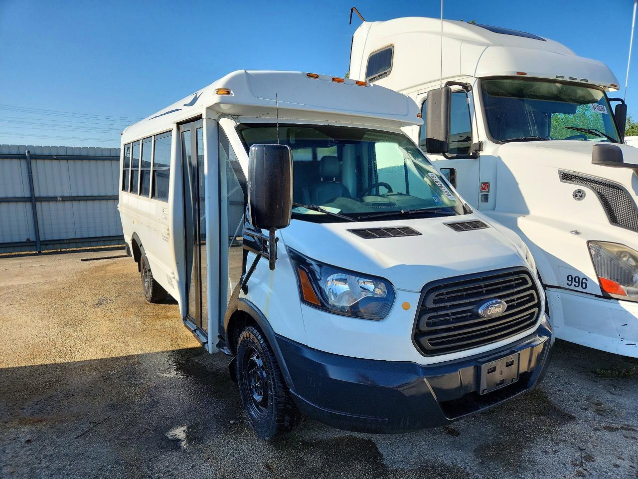 1FDCR5PM2FKA92388 · 2015 FORD TRANSIT · 4/13