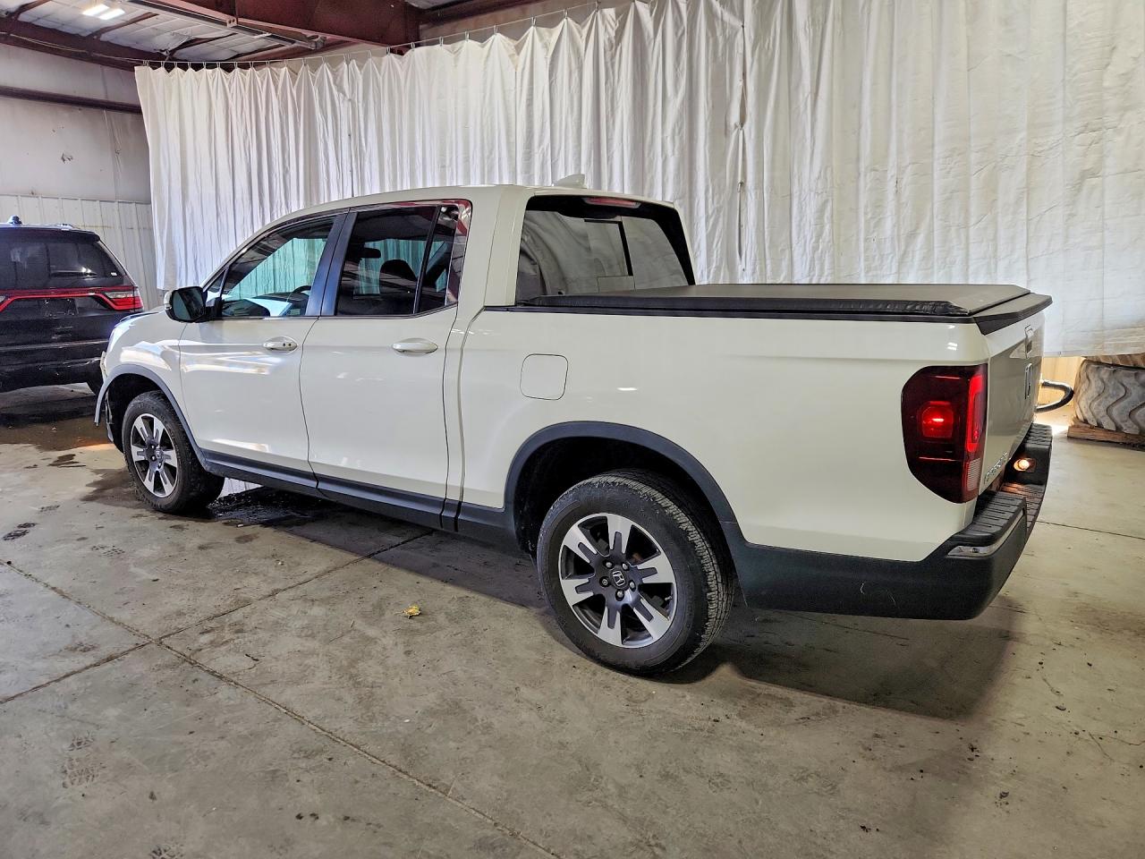 5FPYK3F5XKB030815 · 2019 HONDA RIDGELINE · 2/12