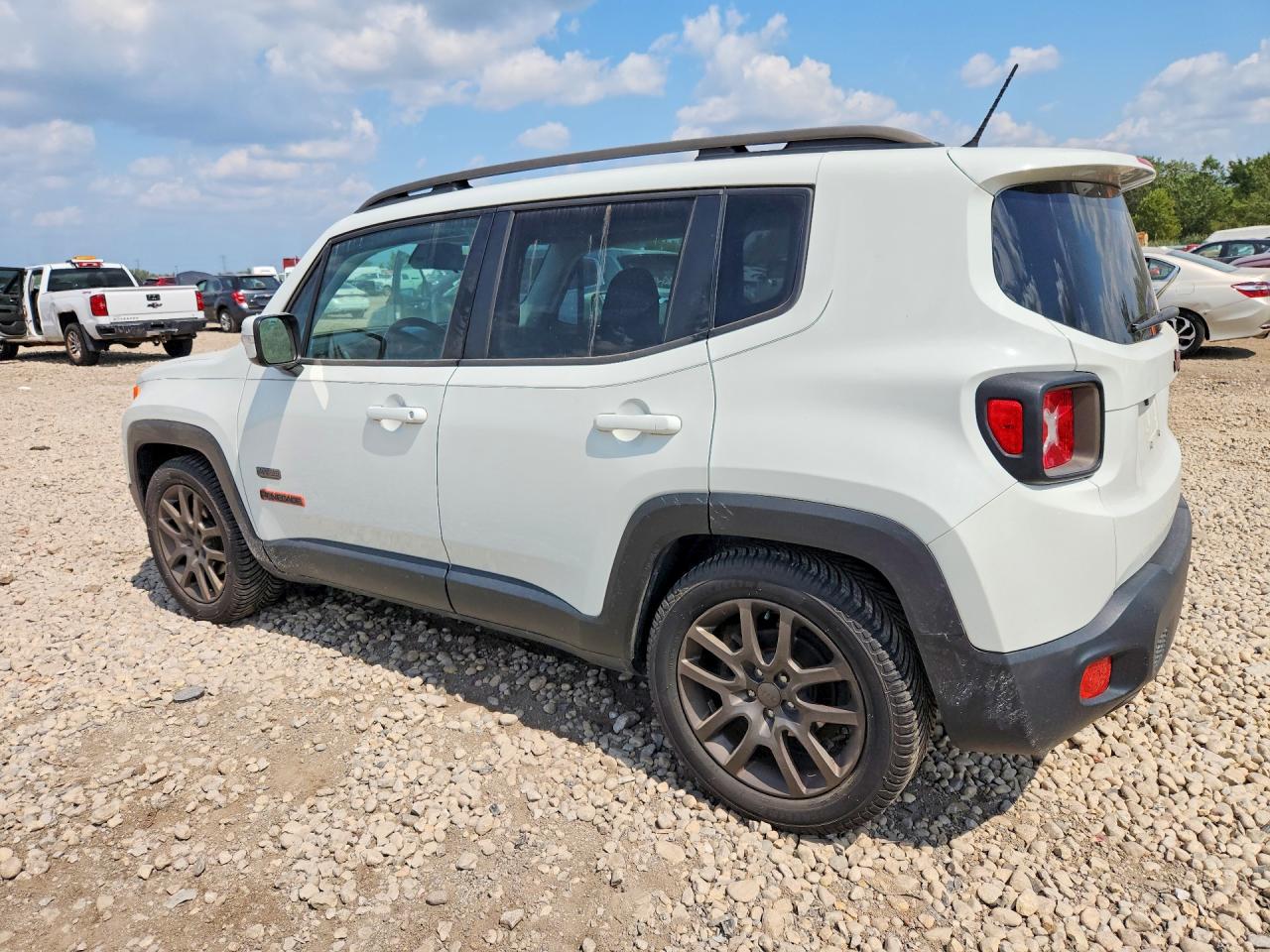 ZACCJABW2GPE03256 · 2016 JEEP RENEGADE · 2/12