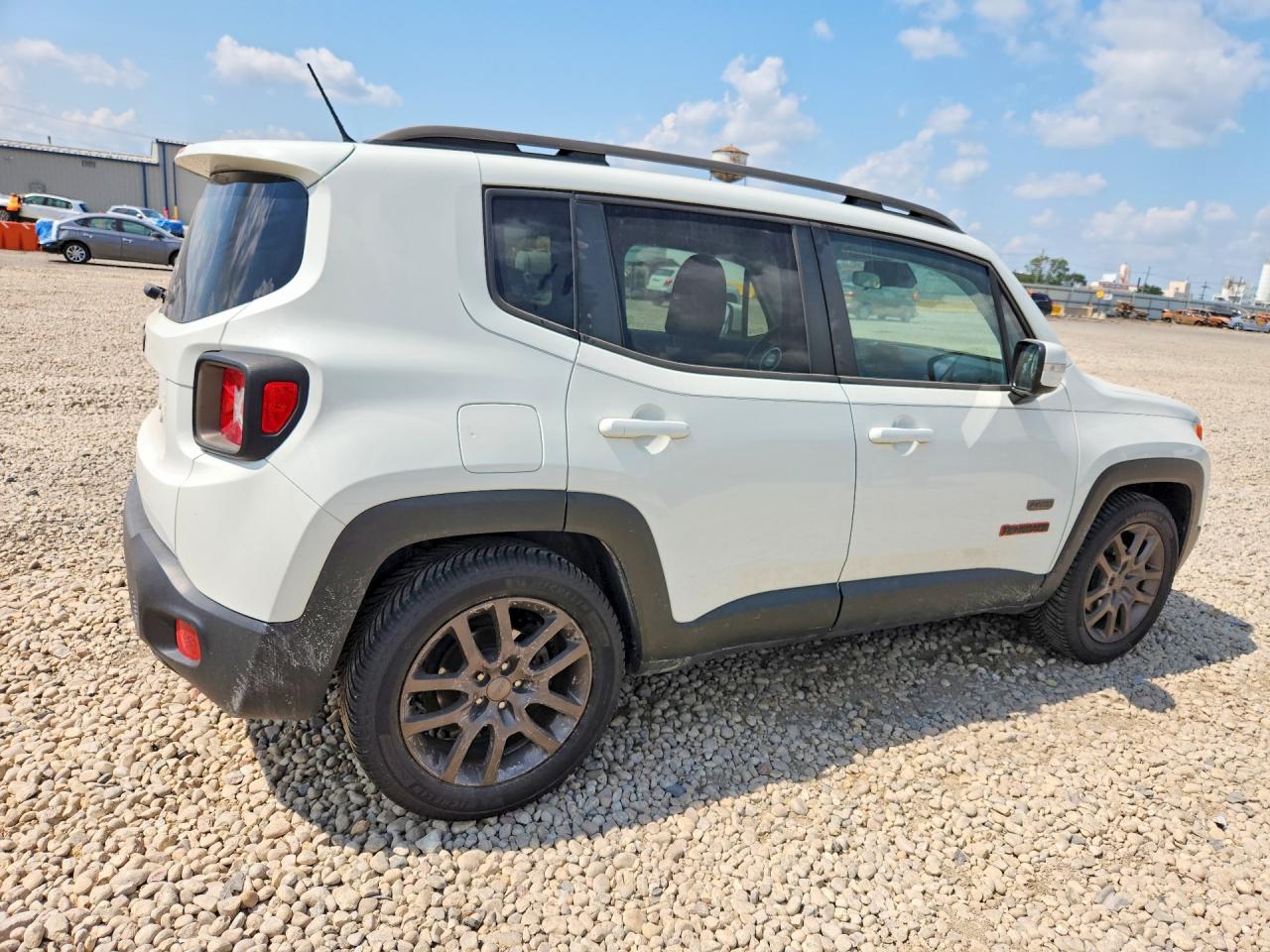 ZACCJABW2GPE03256 · 2016 JEEP RENEGADE · 3/12