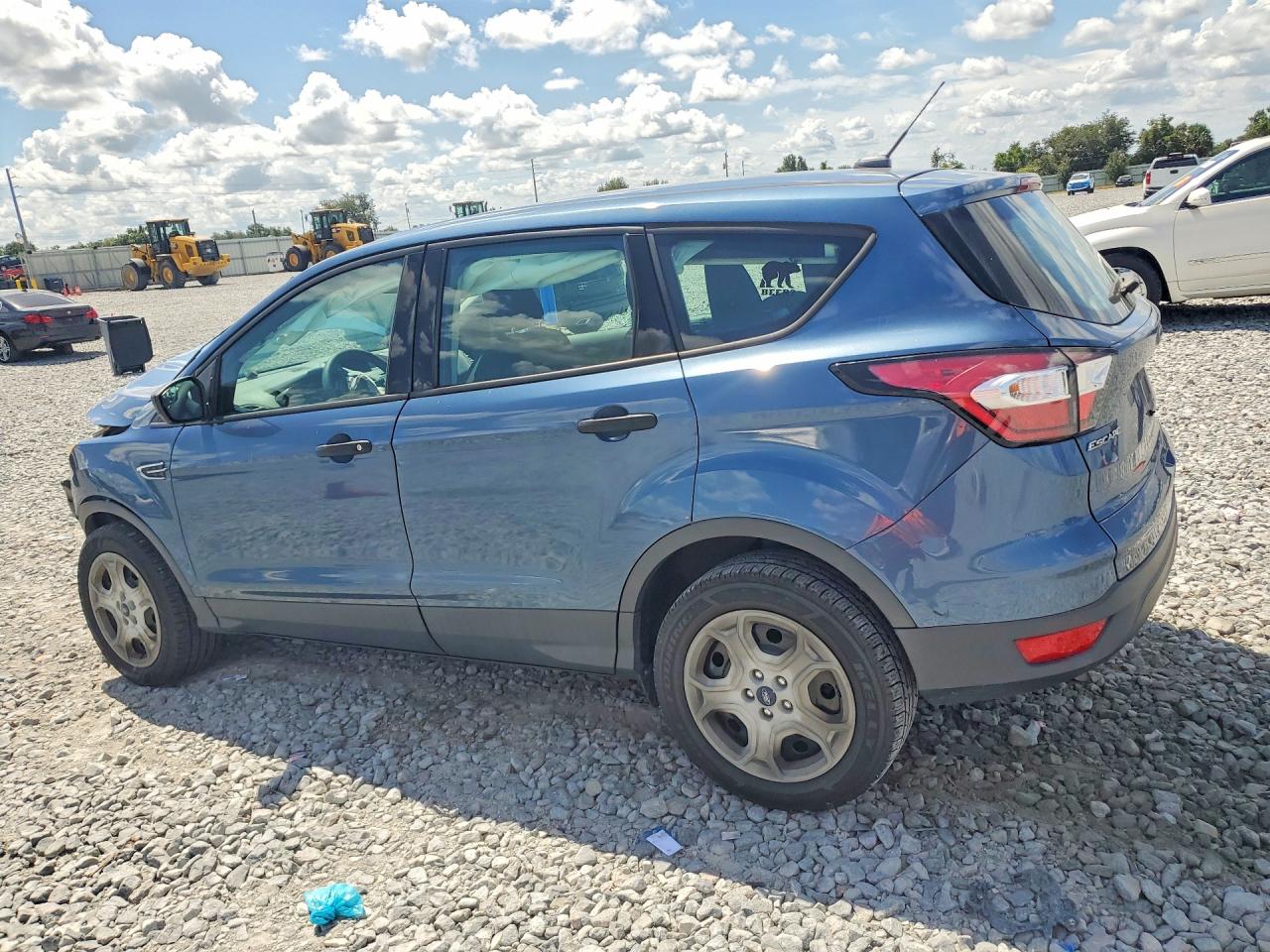 1FMCU0F74JUC39515 · 2018 FORD ESCAPE · 2/13