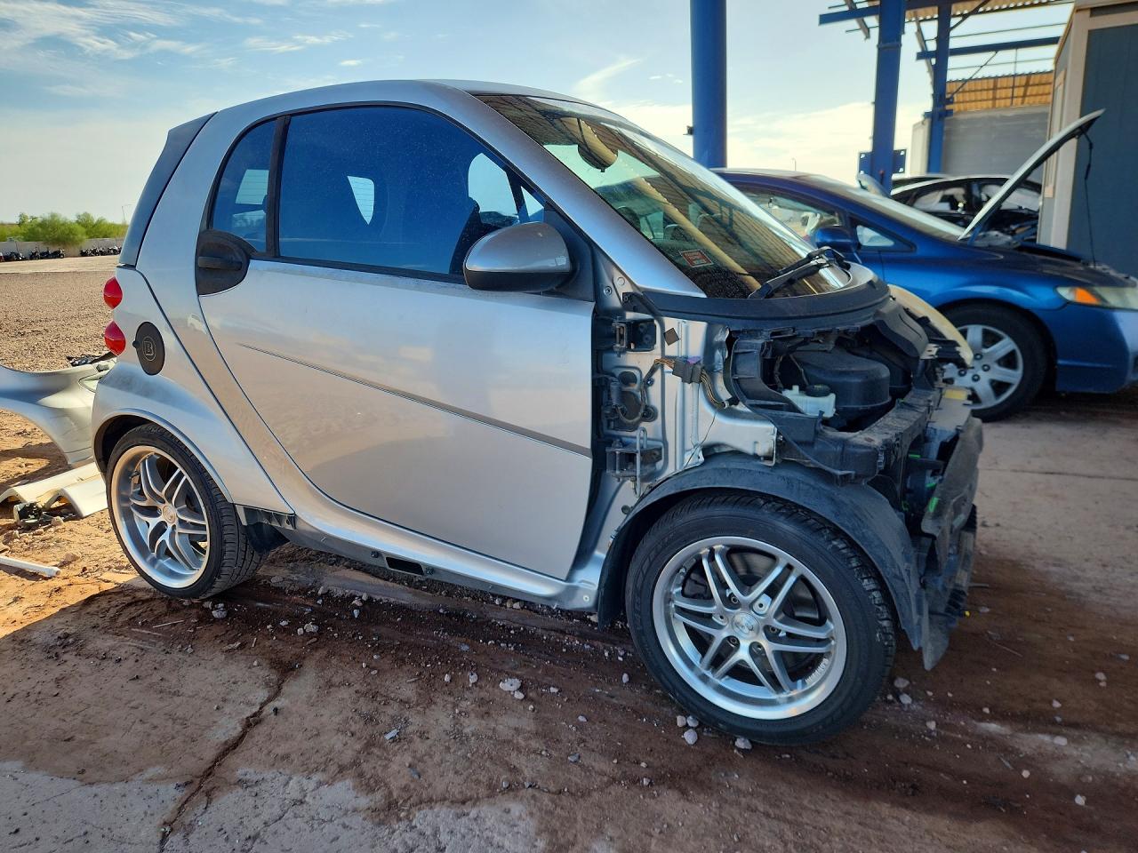 WMEEJ31X09K299735 · 2009 SMART FORTWO · 4/13