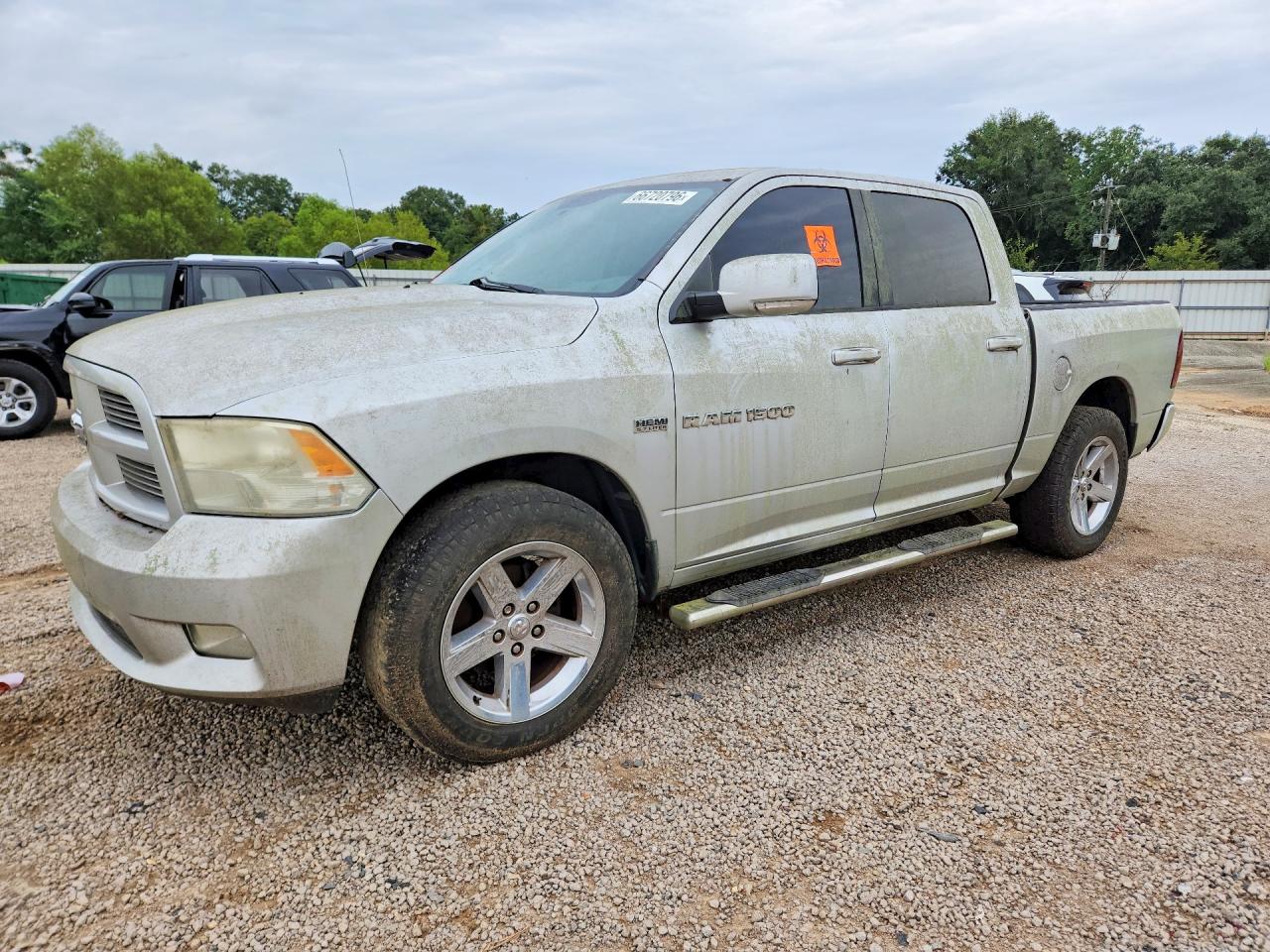 2011 DODGE RAM 1500