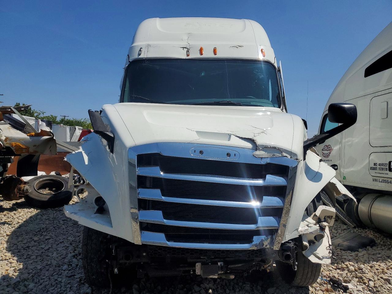3AKJHHFG3SSWH2550 · 2025 FREIGHTLINER CASCADIA 126 · 5/13