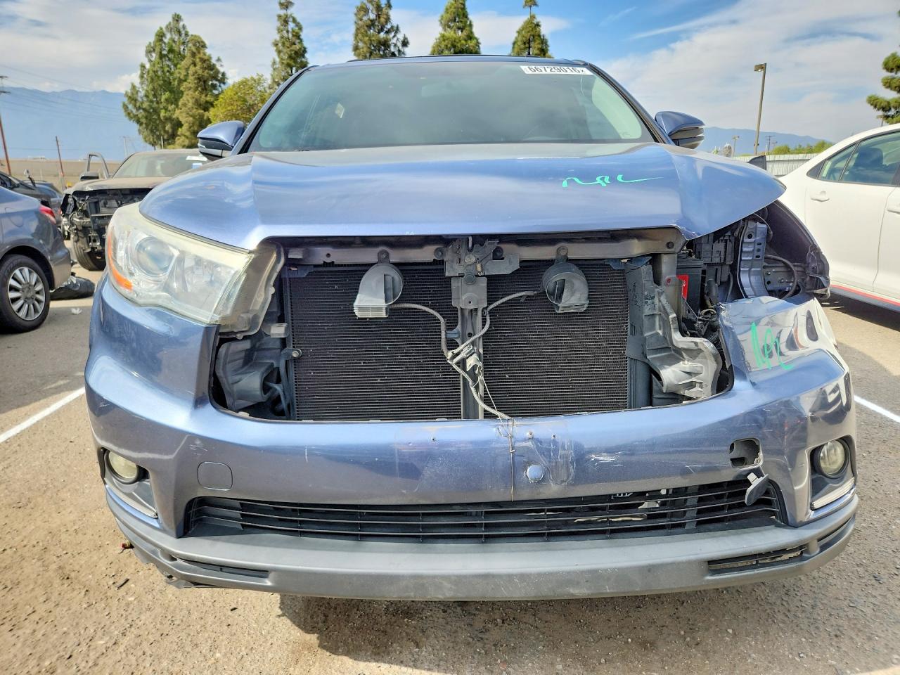 5TDZKRFH3FS042896 · 2015 TOYOTA HIGHLANDER · 5/13