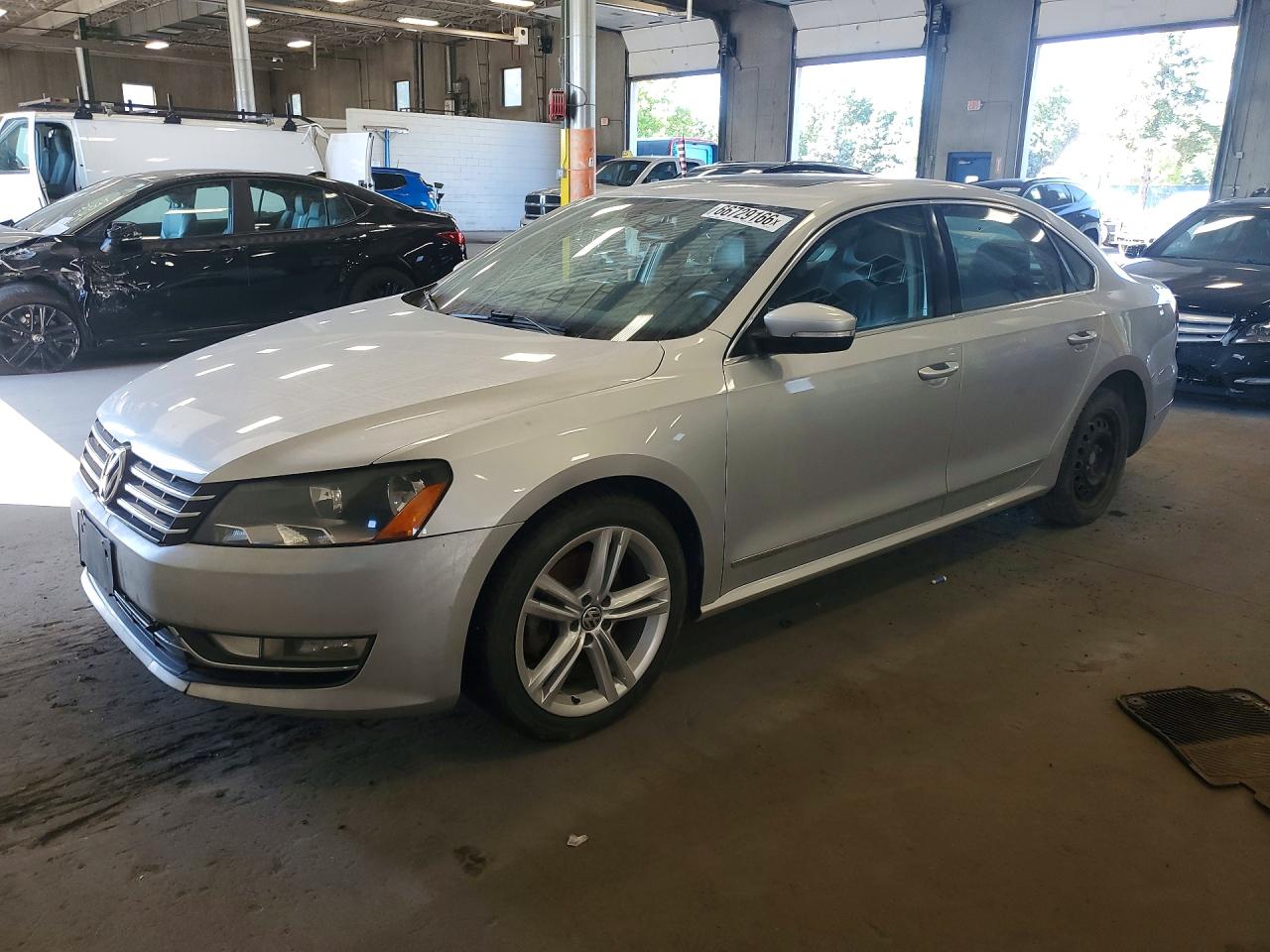 2013 VOLKSWAGEN PASSAT