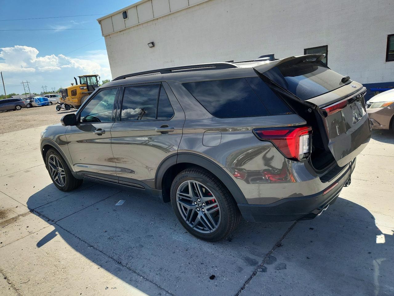 1FMWK8GC2TGA47332 · 2026 FORD EXPLORER · 2/12