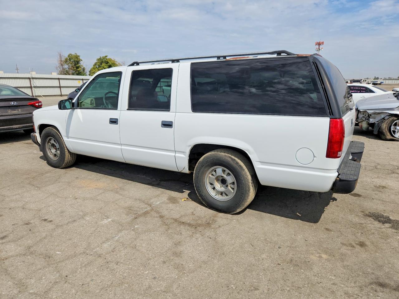 3GNEC16R2TG137294 · 1996 CHEVROLET SUBURBAN · 2/13