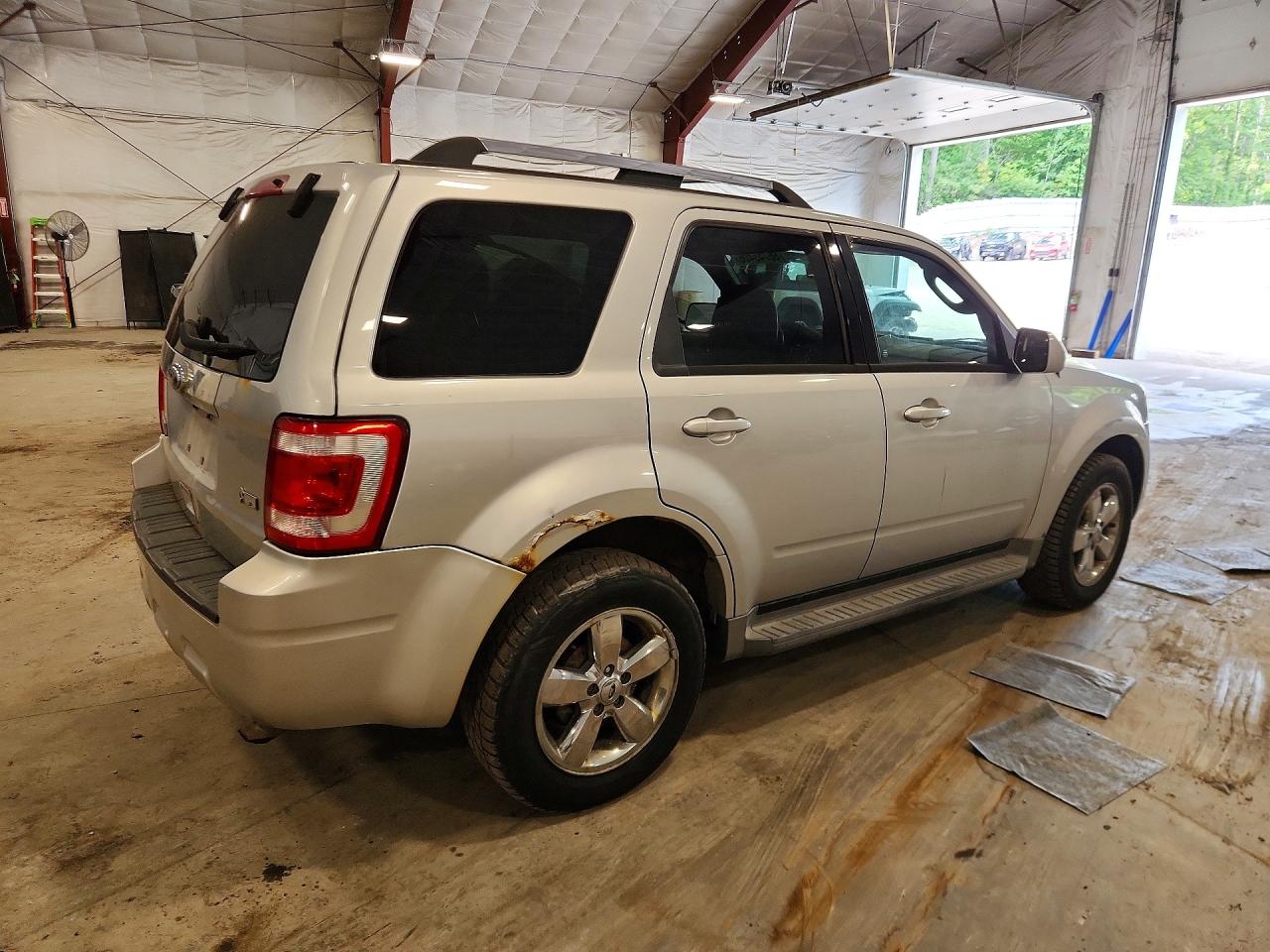 1FMCU0EG3AKA01684 · 2010 FORD ESCAPE · 3/12