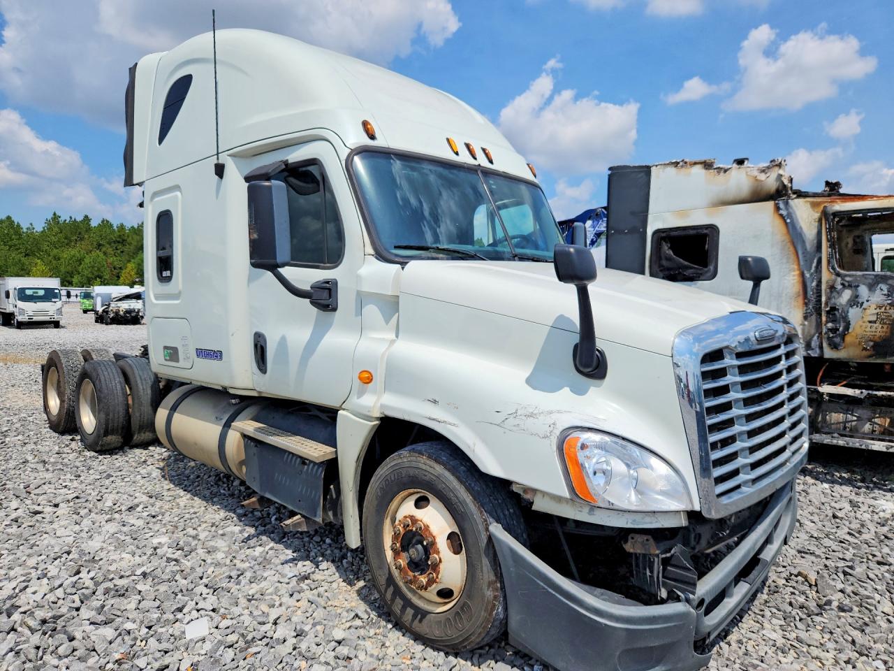 1FUJGLBG7DLFH6143 · 2013 FREIGHTLINER CASCADIA 125 · 4/14