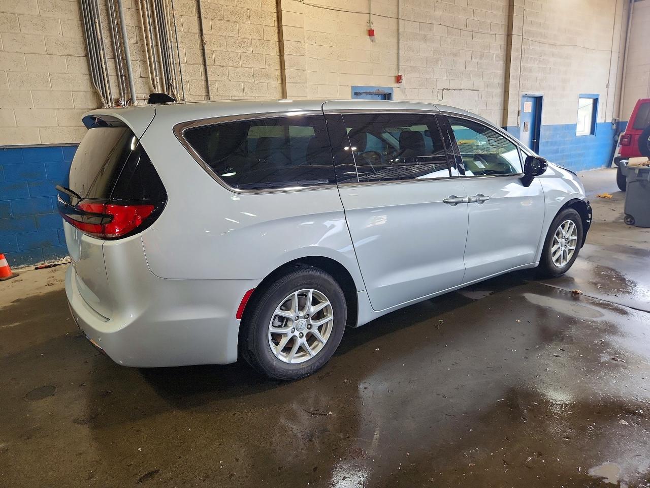 2C4RC1BG7TR193594 · 2026 CHRYSLER PACIFICA · 3/14