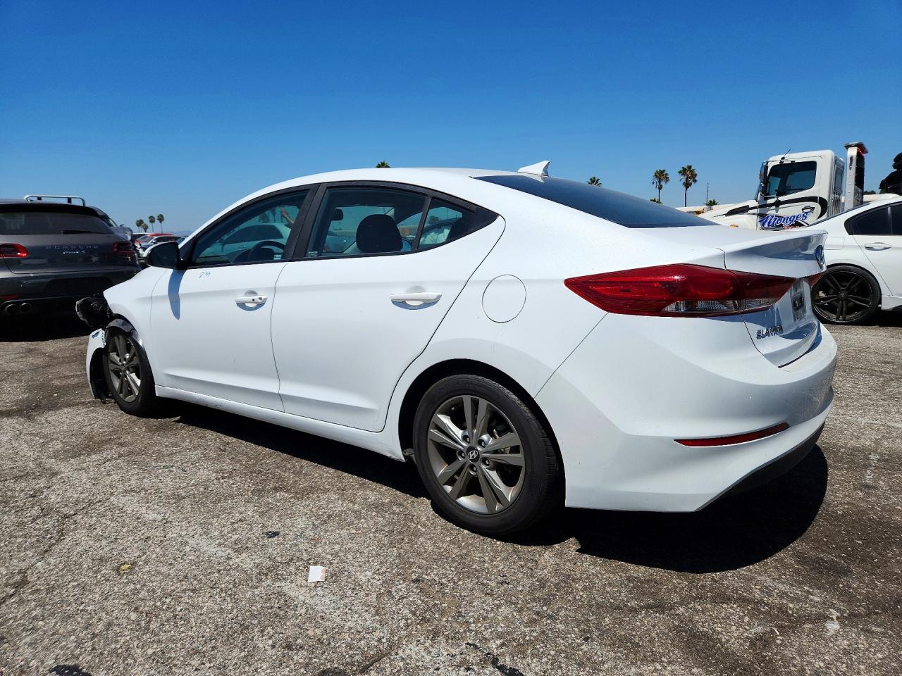 5NPD84LF6JH343871 · 2018 HYUNDAI ELANTRA · 2/12