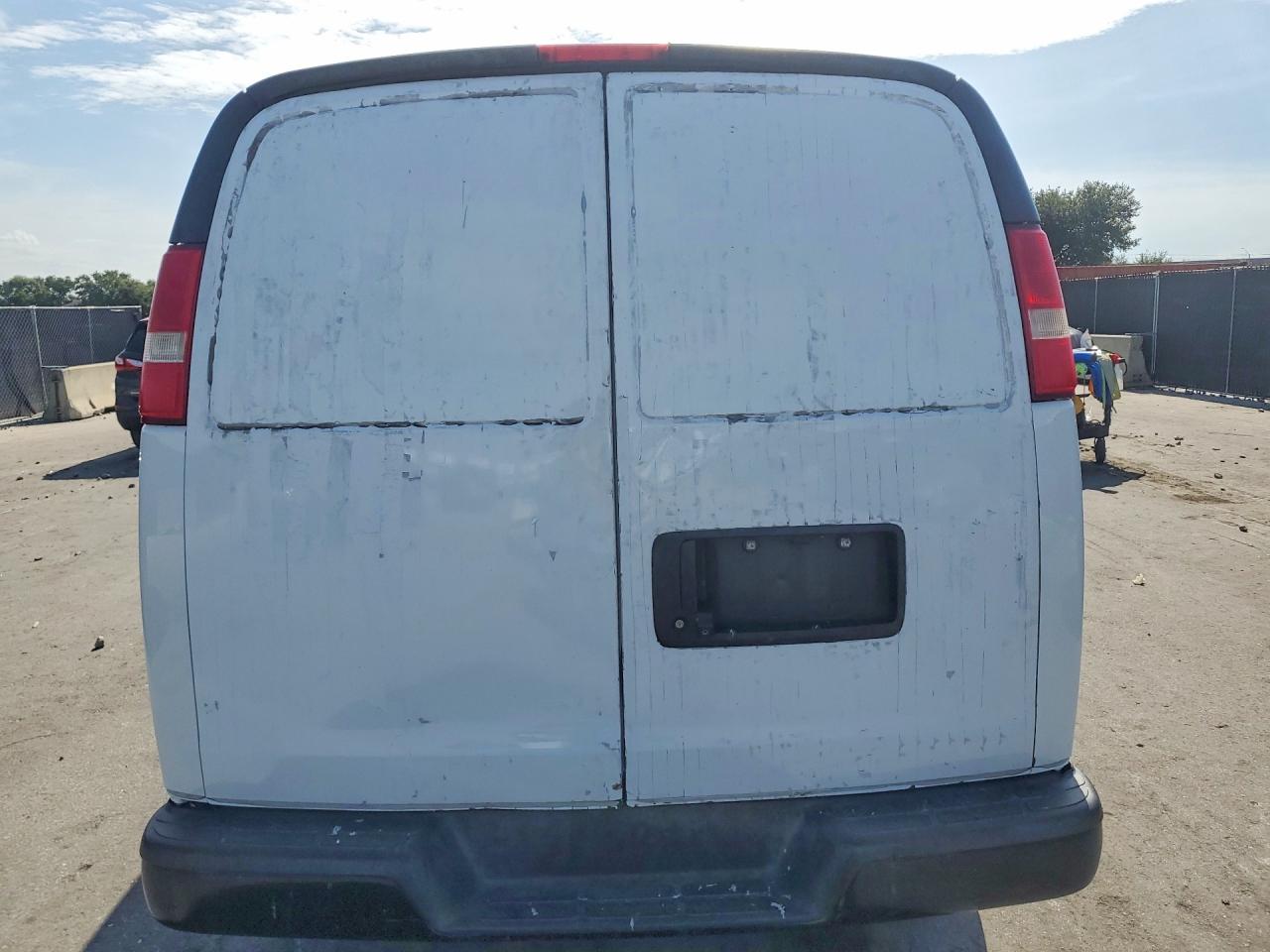 1GCWGAFP5K1221834 · 2019 CHEVROLET EXPRESS G2500 · 6/12