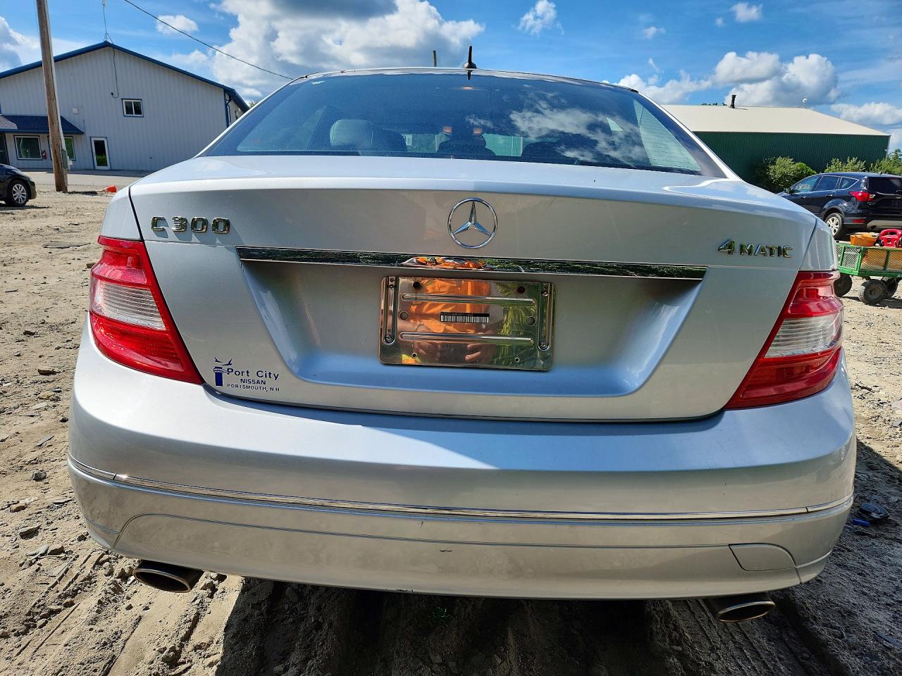 WDDGF8BB3BR151462 · 2011 MERCEDES-BENZ C · 6/12
